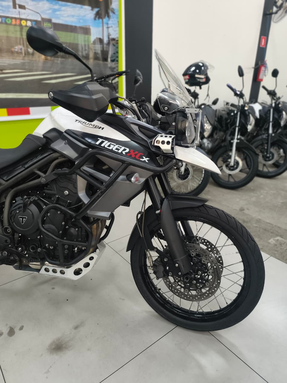 TRIUMPH TIGER 800 XCX