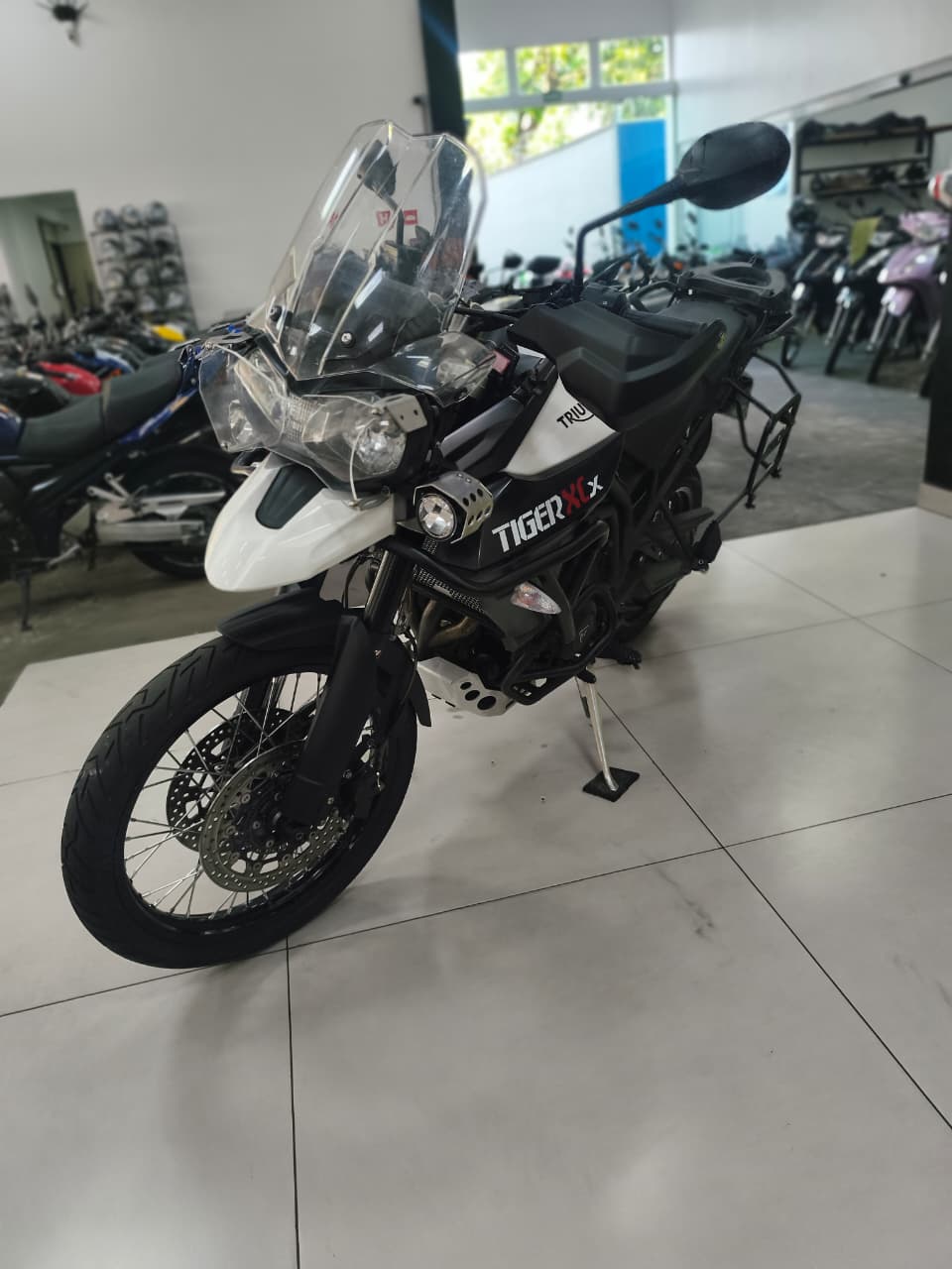 TRIUMPH TIGER 800 XCX