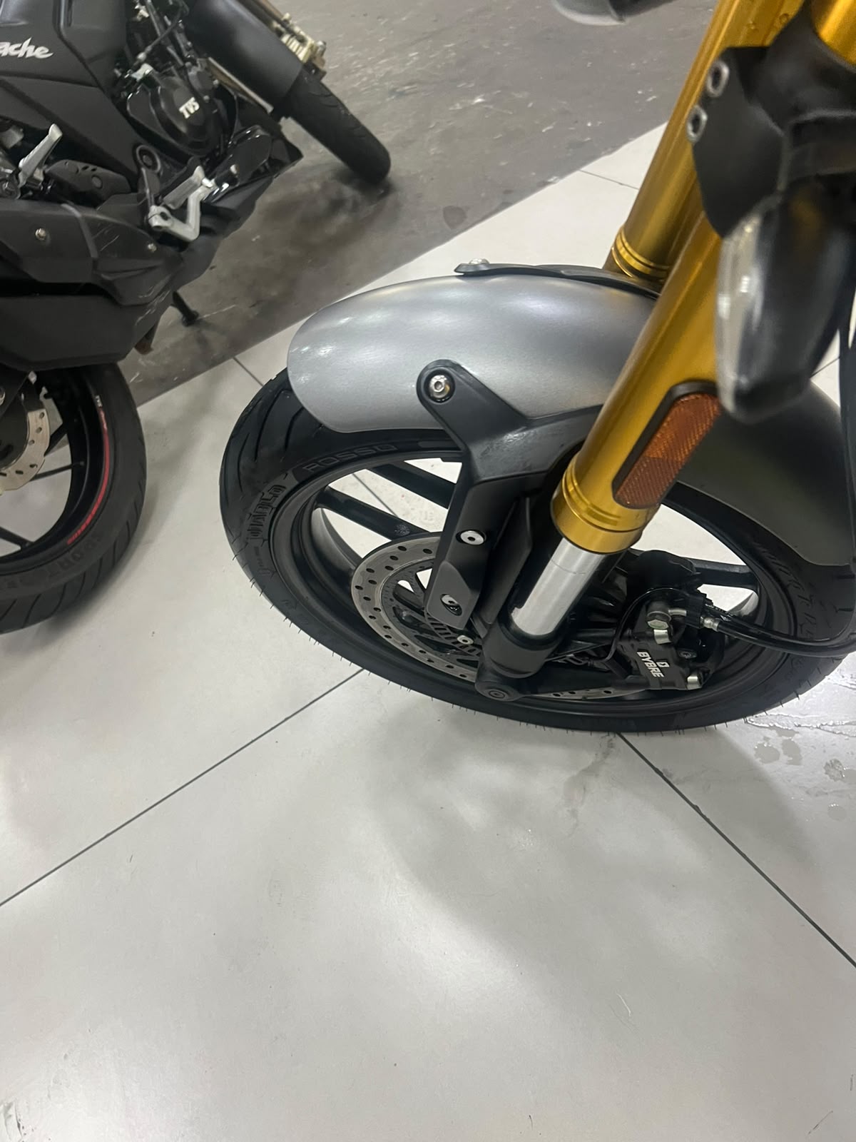 TRIUMPH SPEED 400