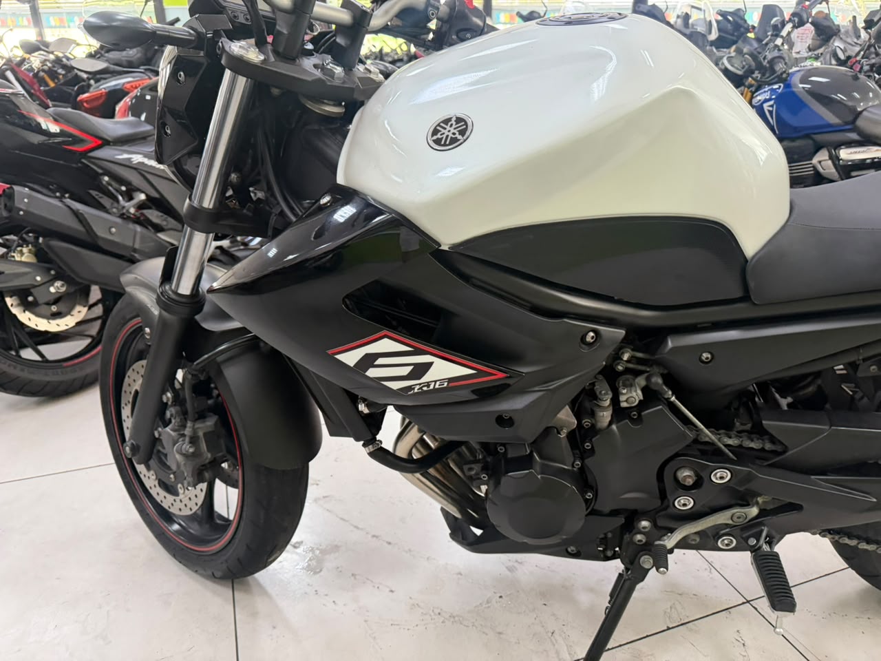 YAMAHA XJ6 F ABS