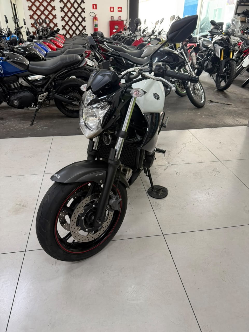 YAMAHA XJ6 F ABS