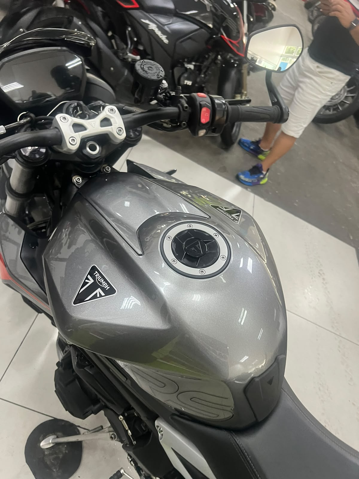 TRIUMPH STREET TRIPLE 765 RS