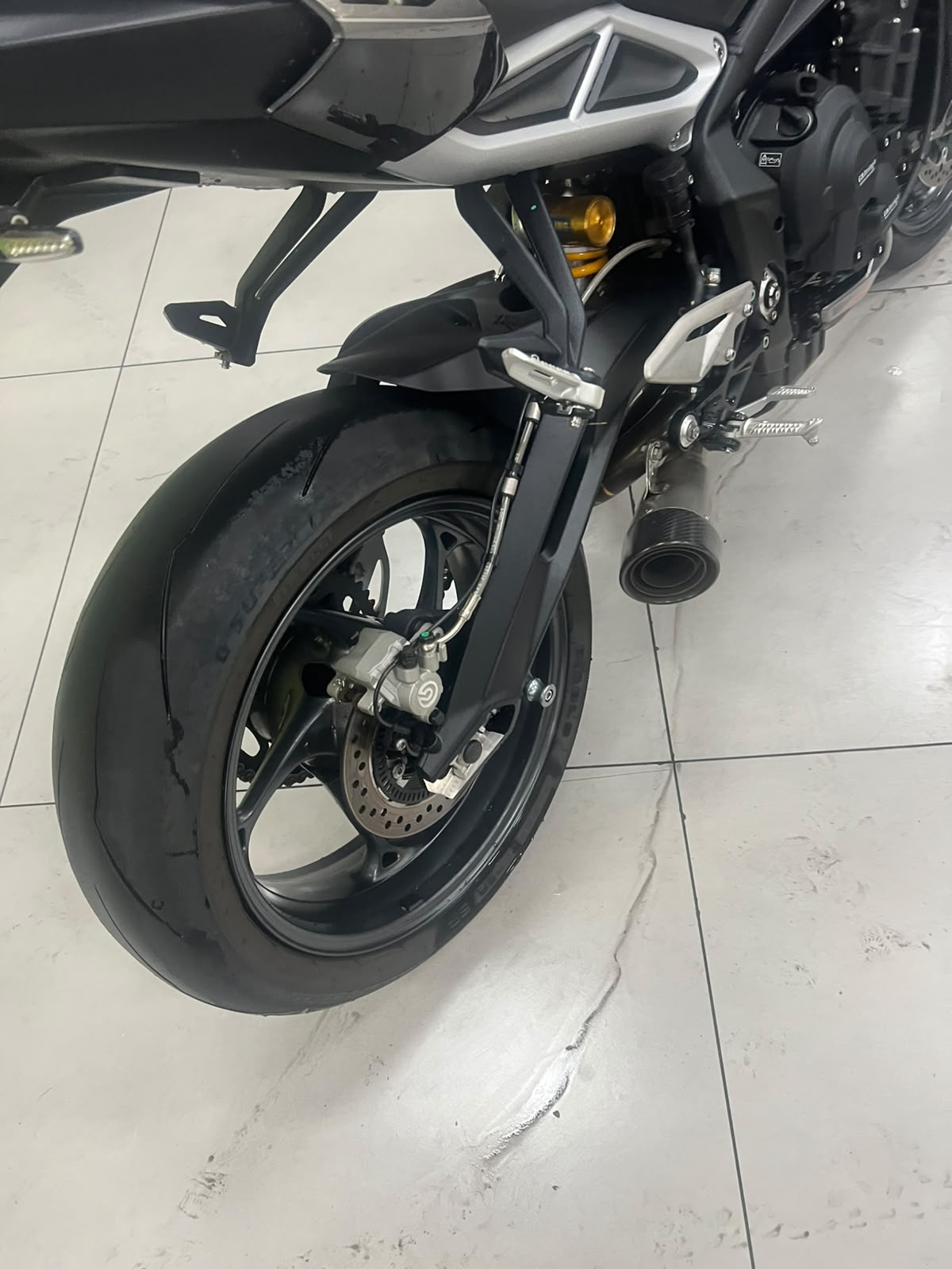 TRIUMPH STREET TRIPLE 765 RS