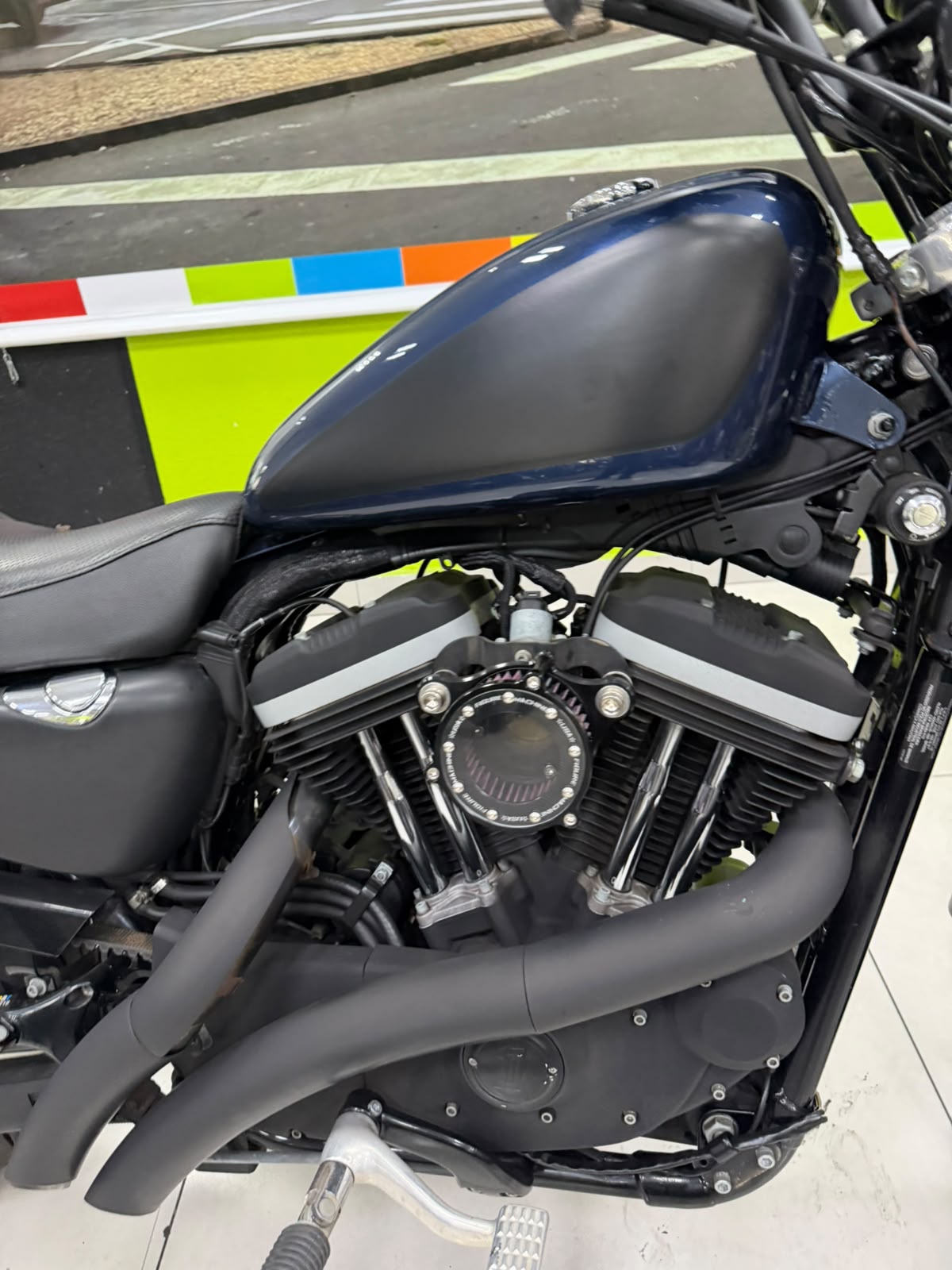 HARLEY-DAVIDSON SPORTSTER XL 883 R