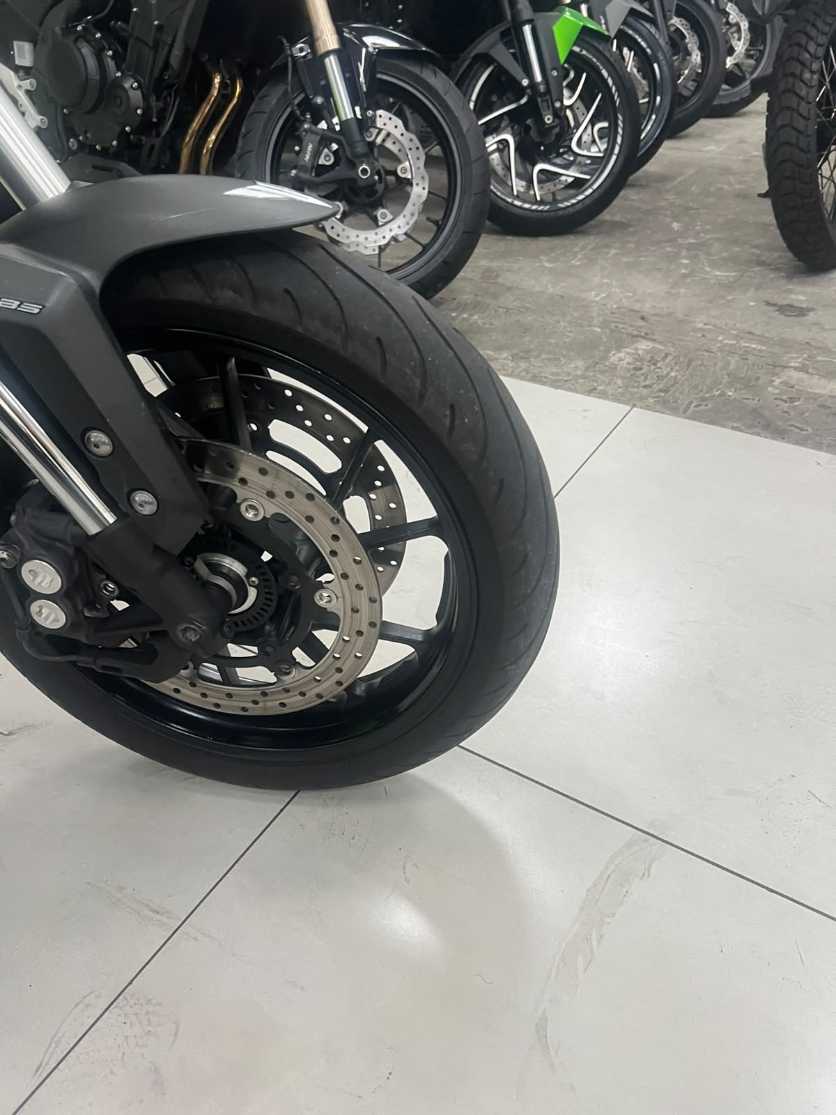 YAMAHA MT-09