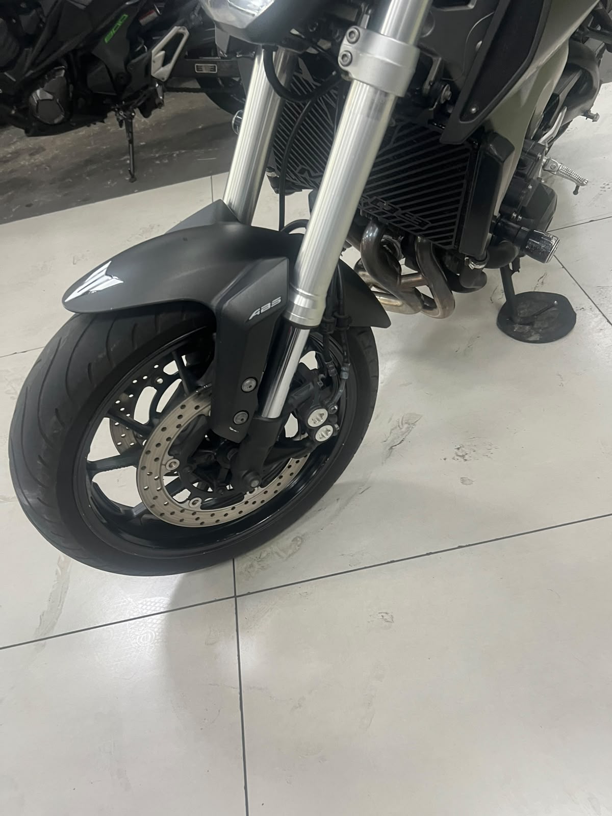 YAMAHA MT-09