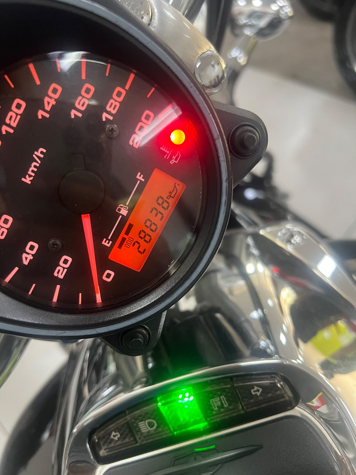 SUZUKI BOULEVARD M800