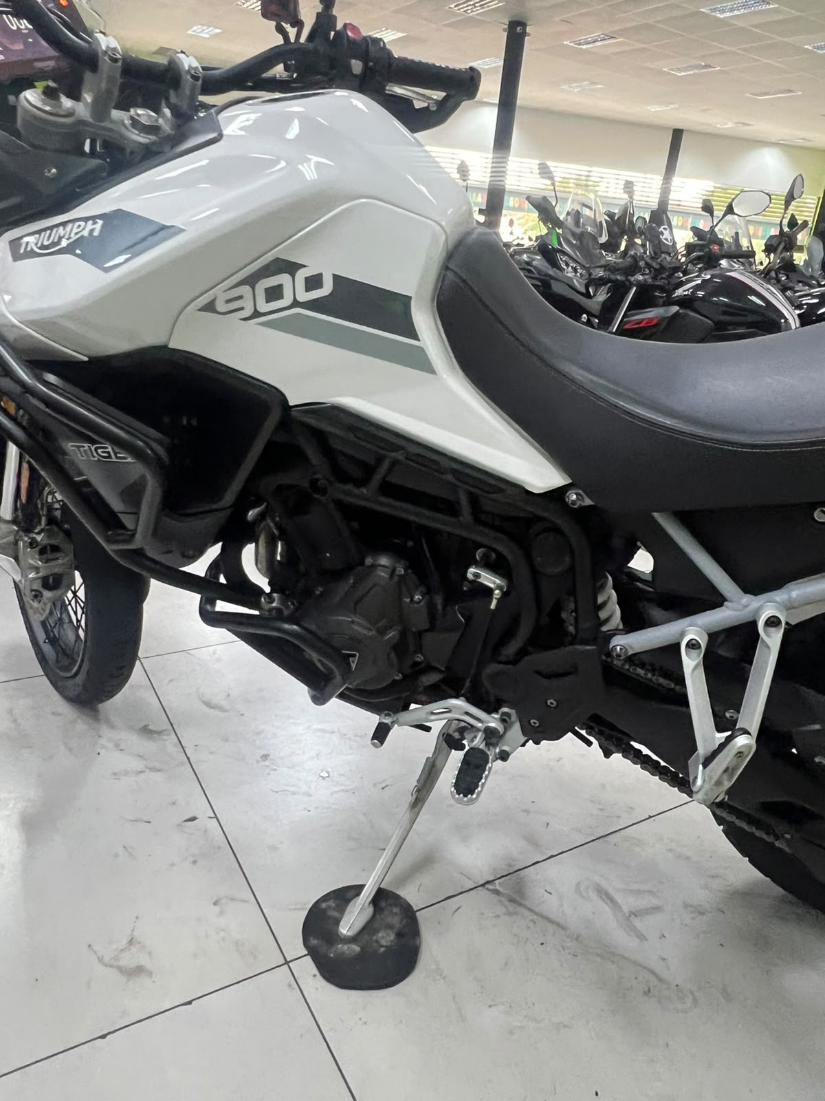 TRIUMPH TIGER 900 RALLY