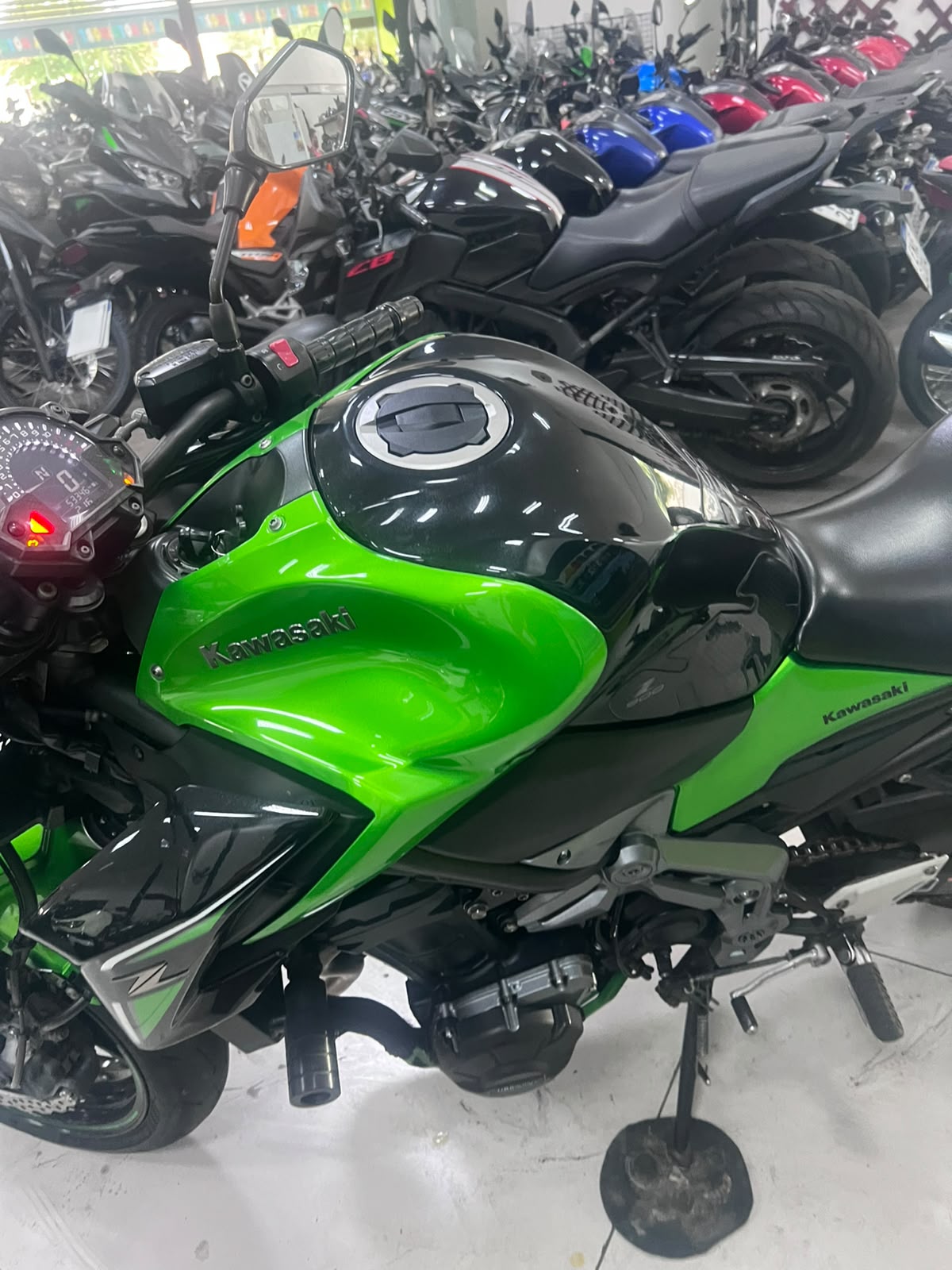 KAWASAKI Z900