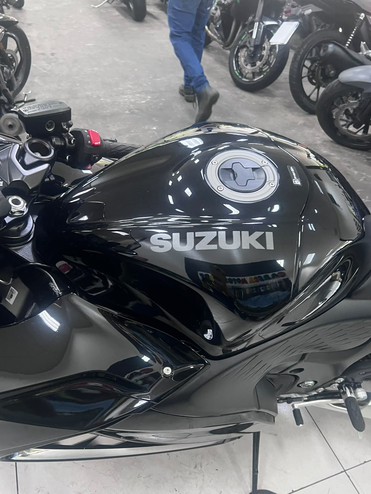SUZUKI GSX 1300 R HAYABUSA
