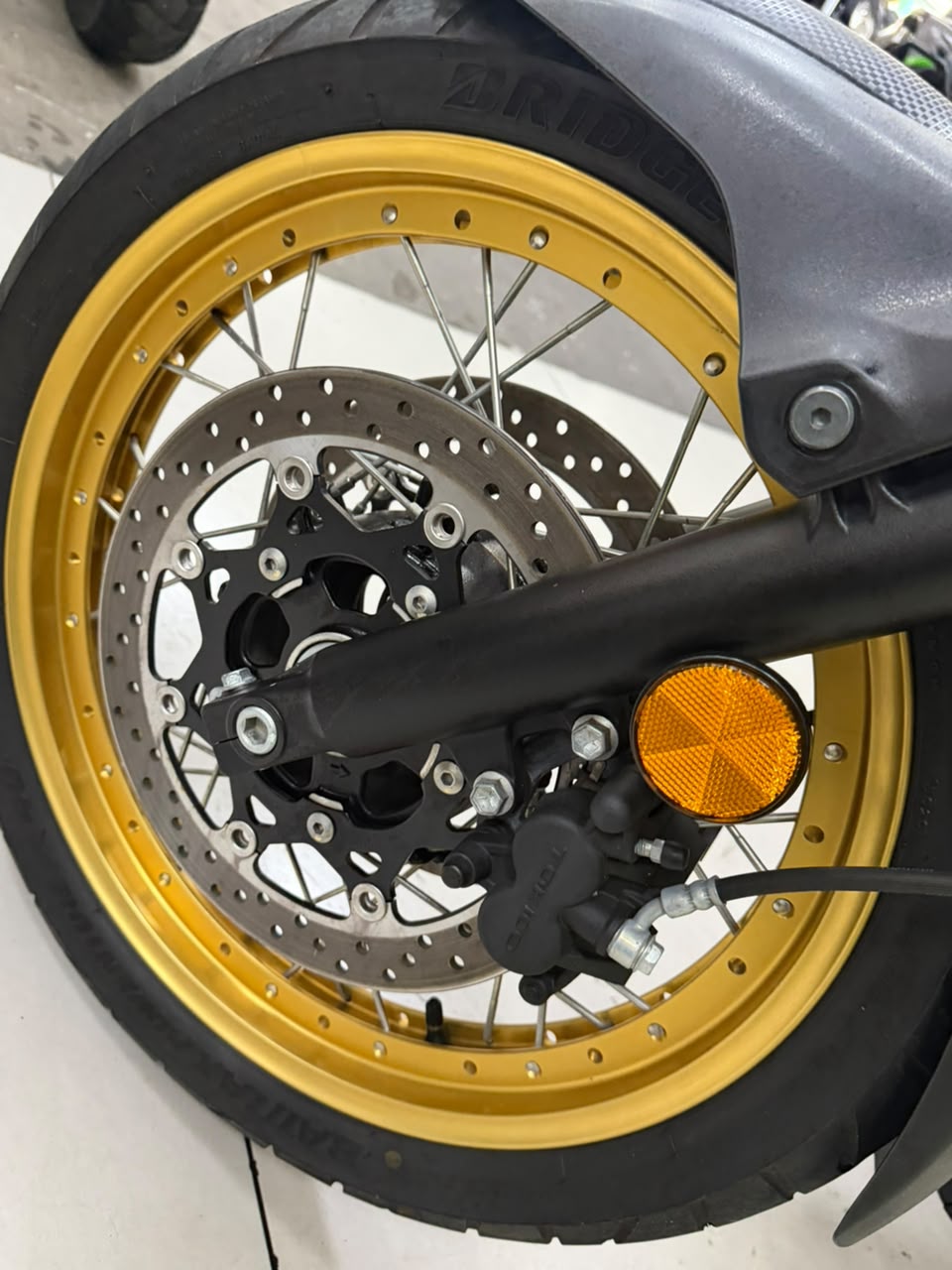 SUZUKI SUZUKI DL 650 XT V-STROM