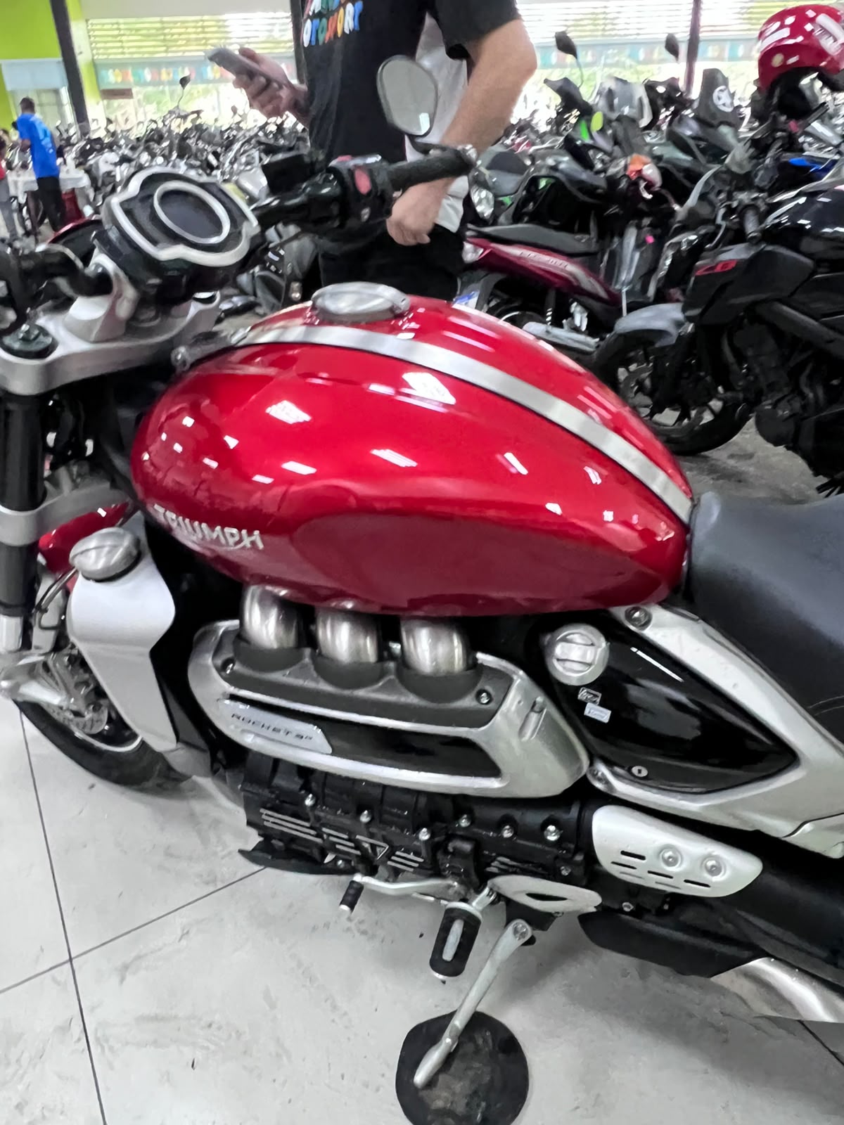 TRIUMPH ROCKET III R