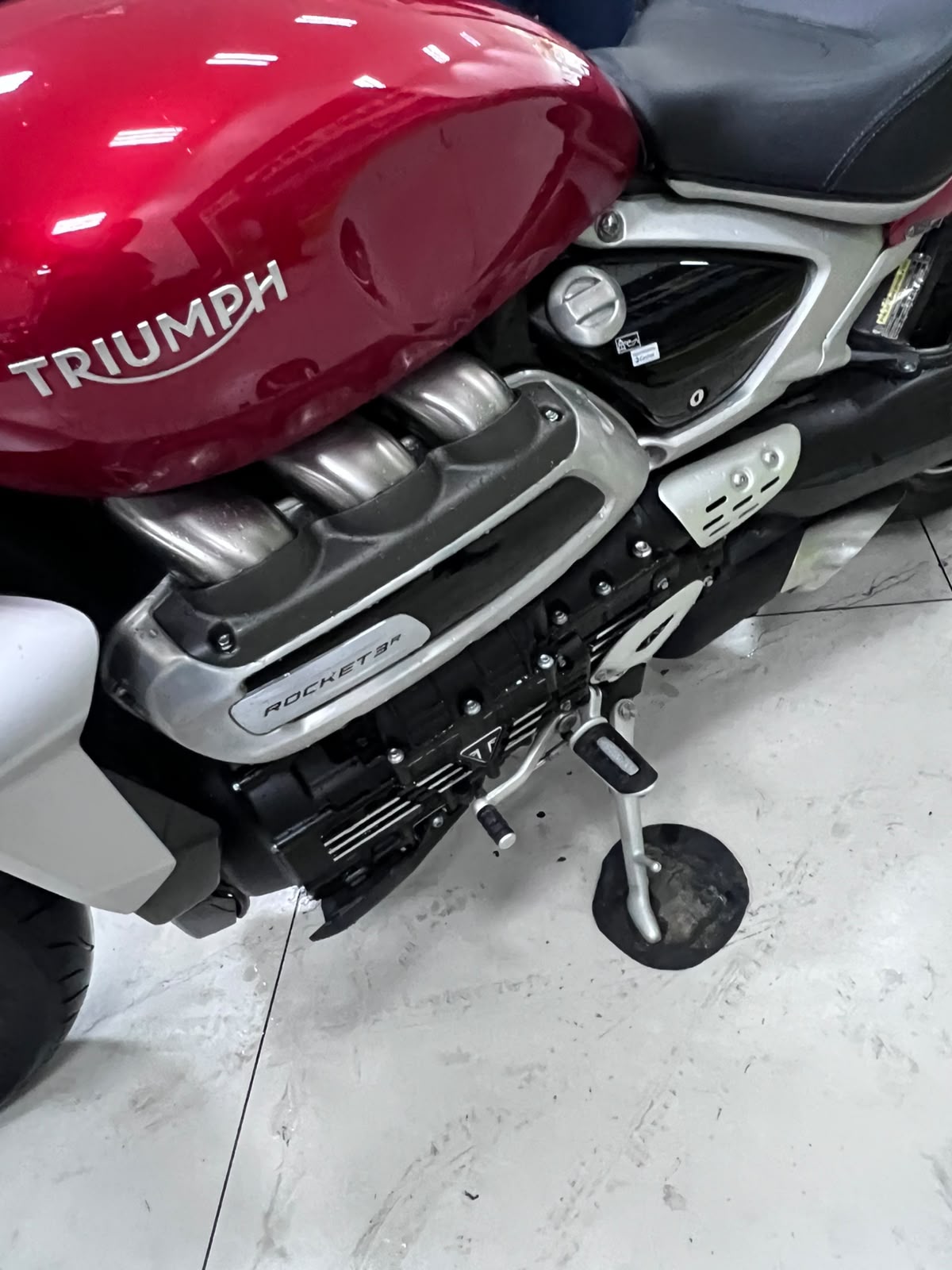 TRIUMPH ROCKET III R