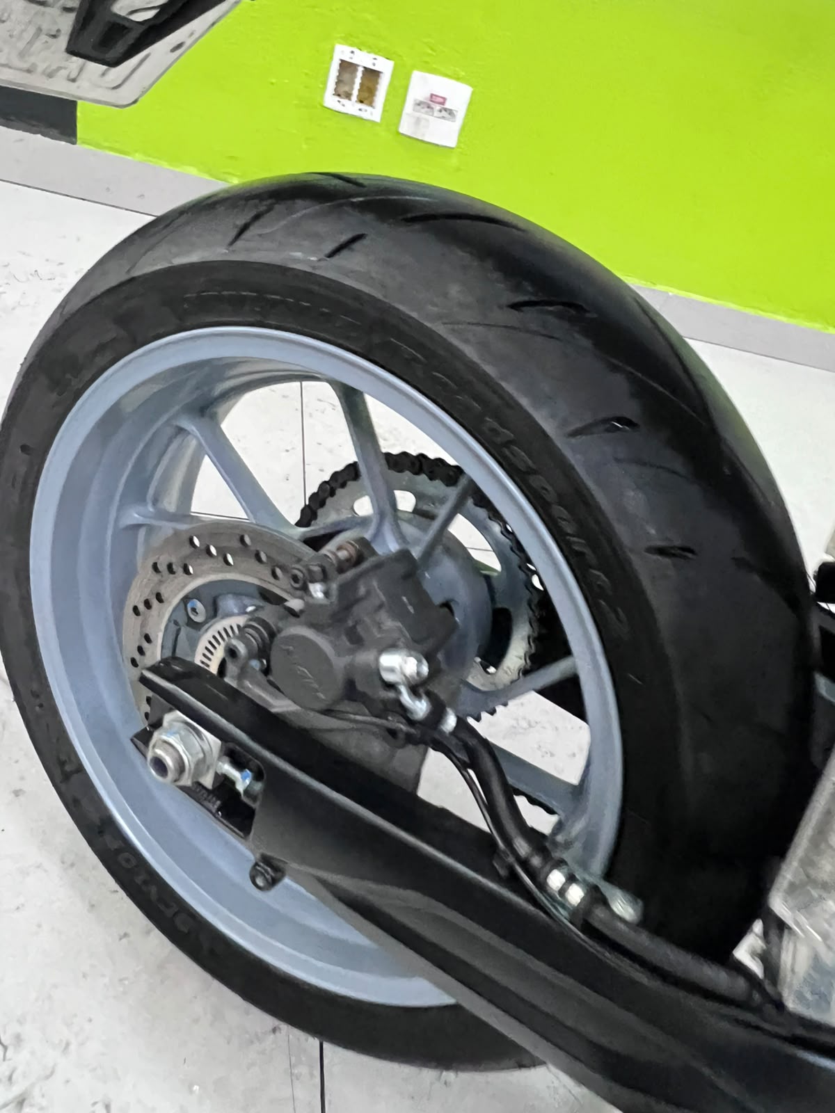 SUZUKI GSX-8R
