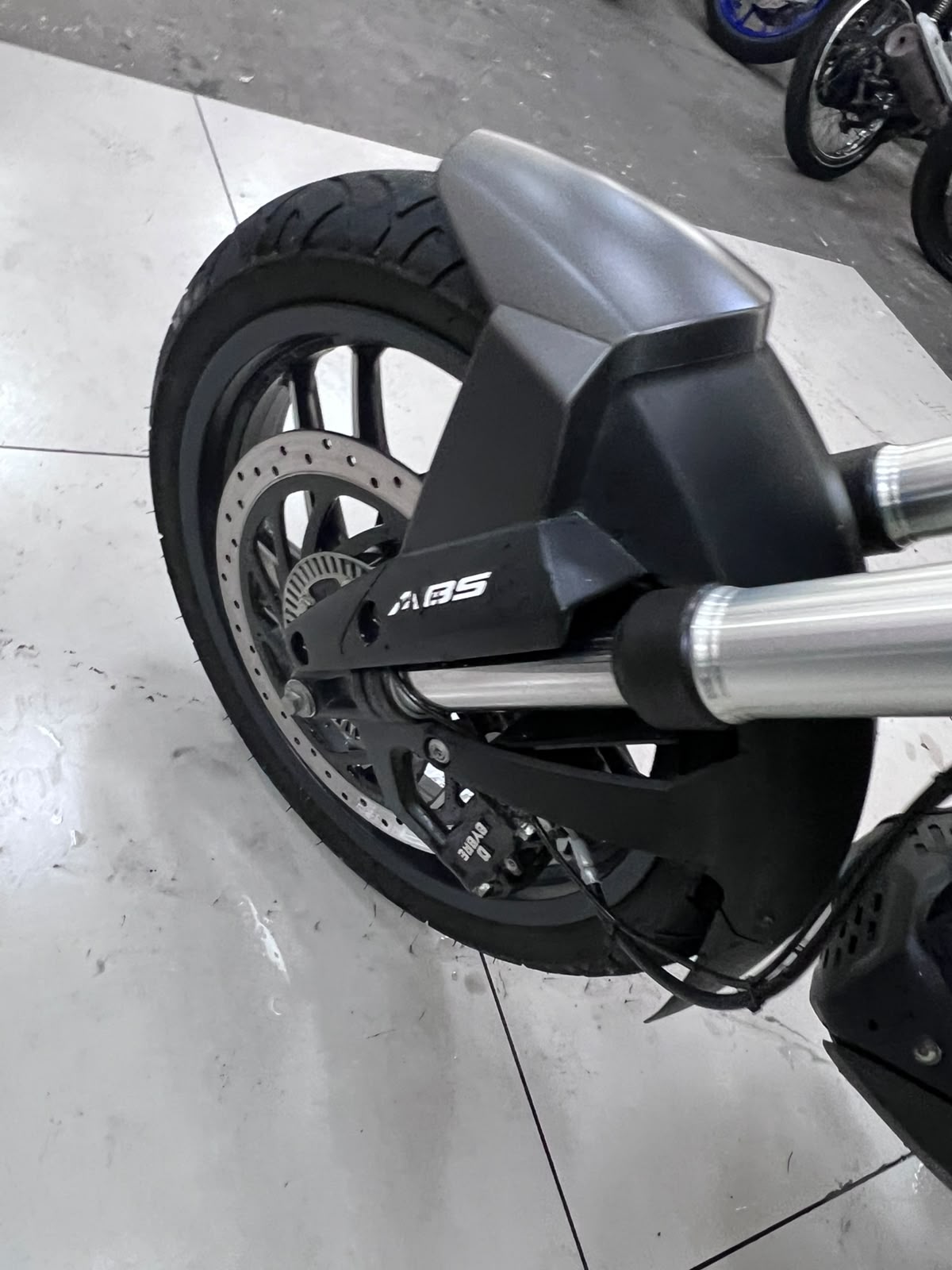 BAJAJ DOMINAR 400