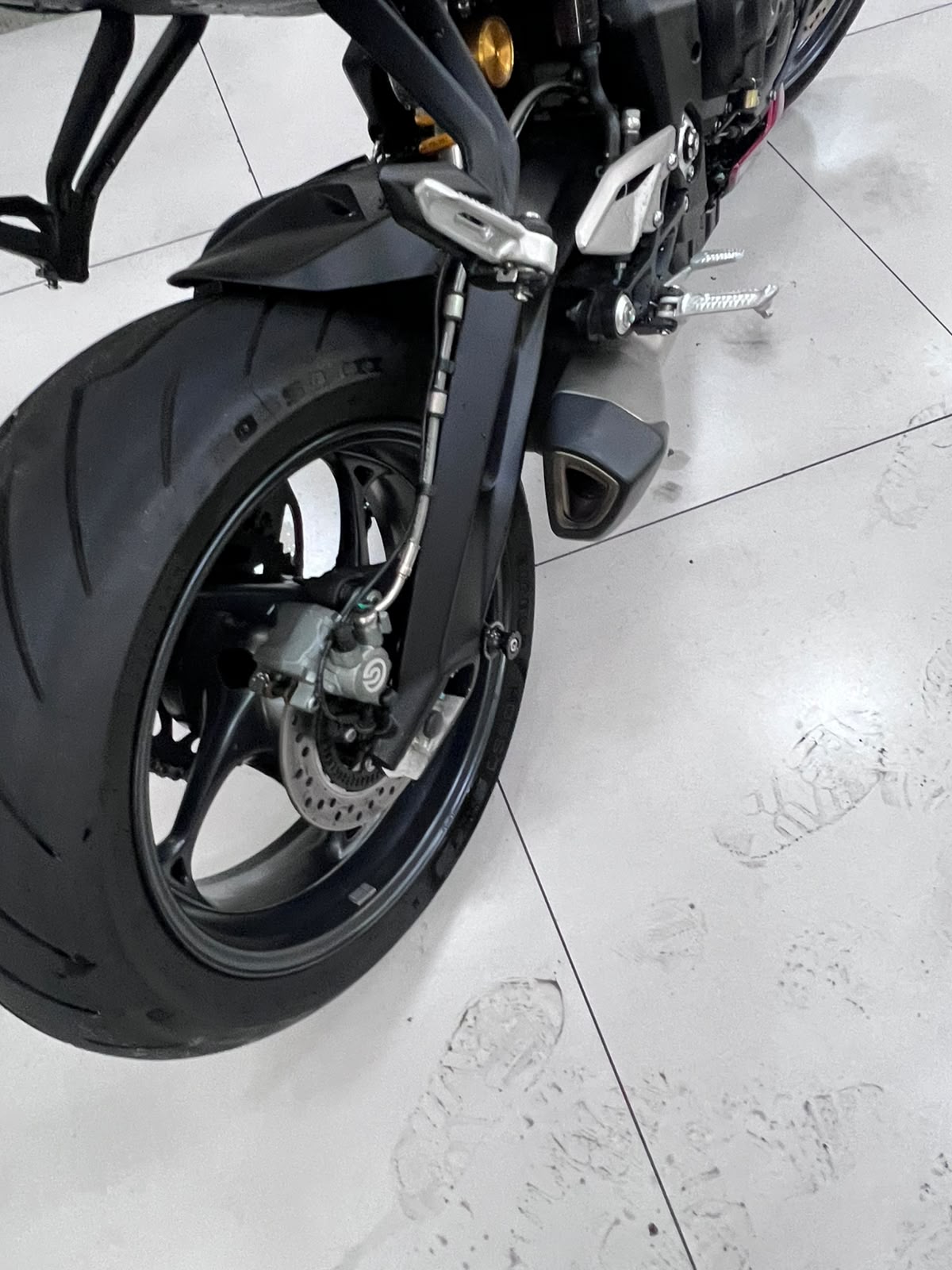 TRIUMPH STREET TRIPLE 765 RS