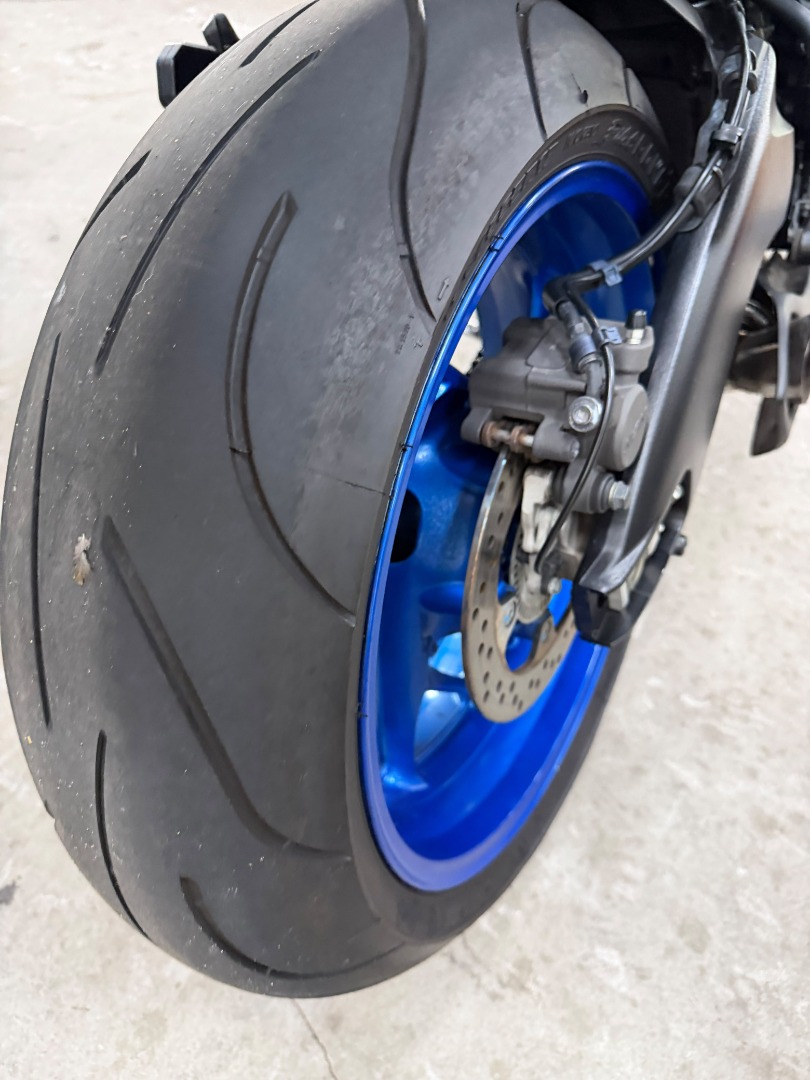 SUZUKI GSX-S1000 GT