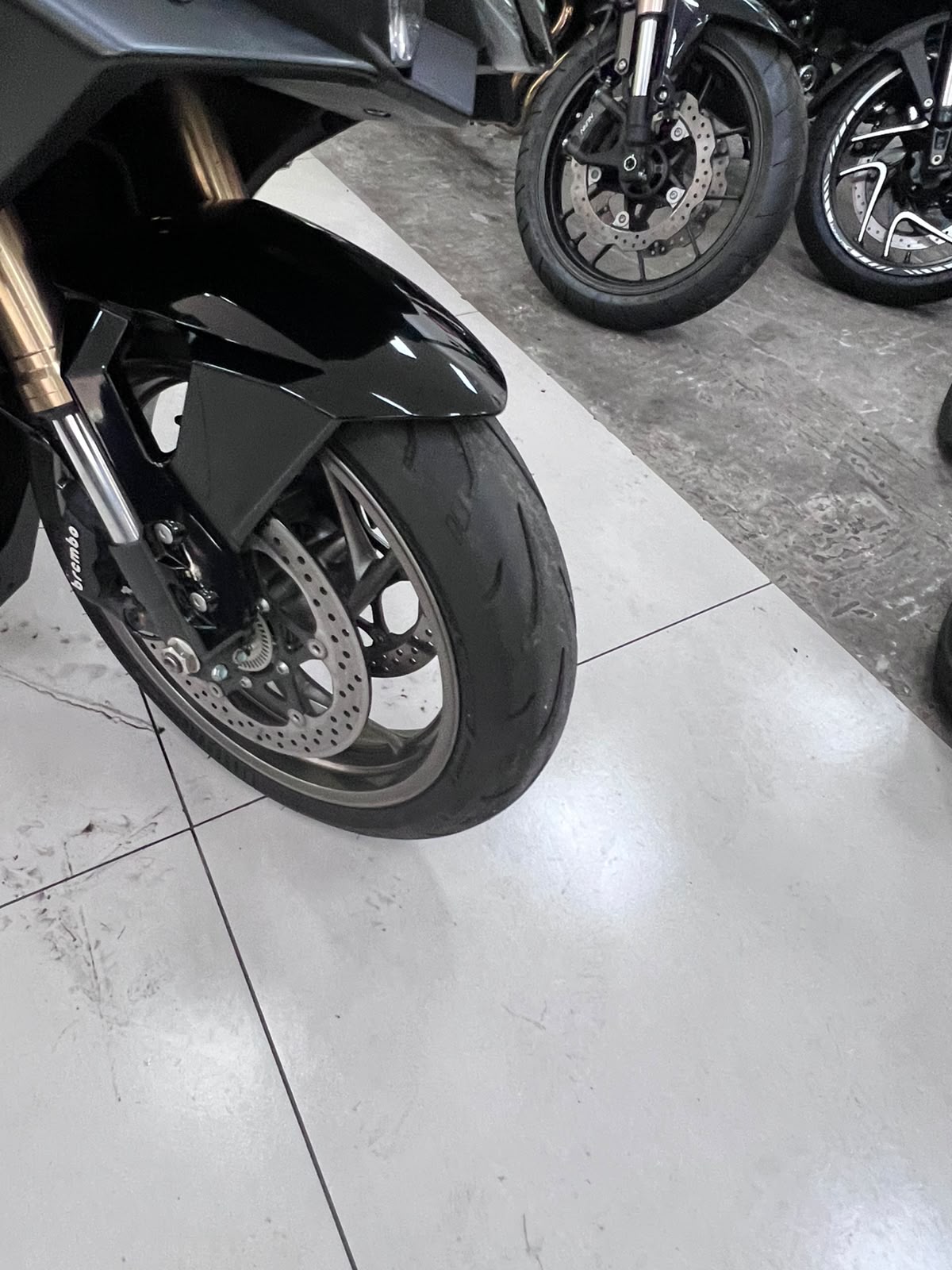 SUZUKI GSX-S1000 GT