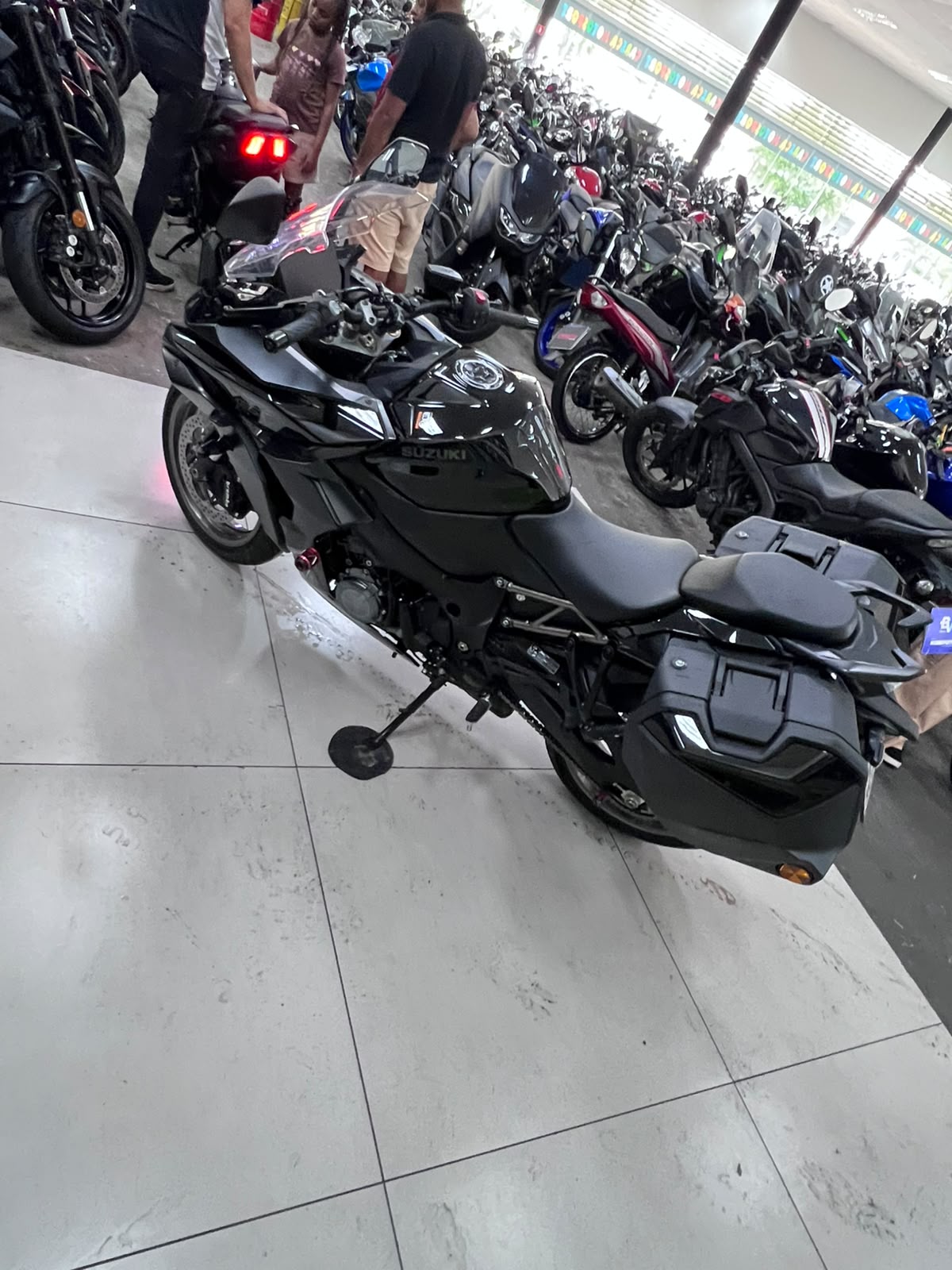 SUZUKI GSX-S1000 GT