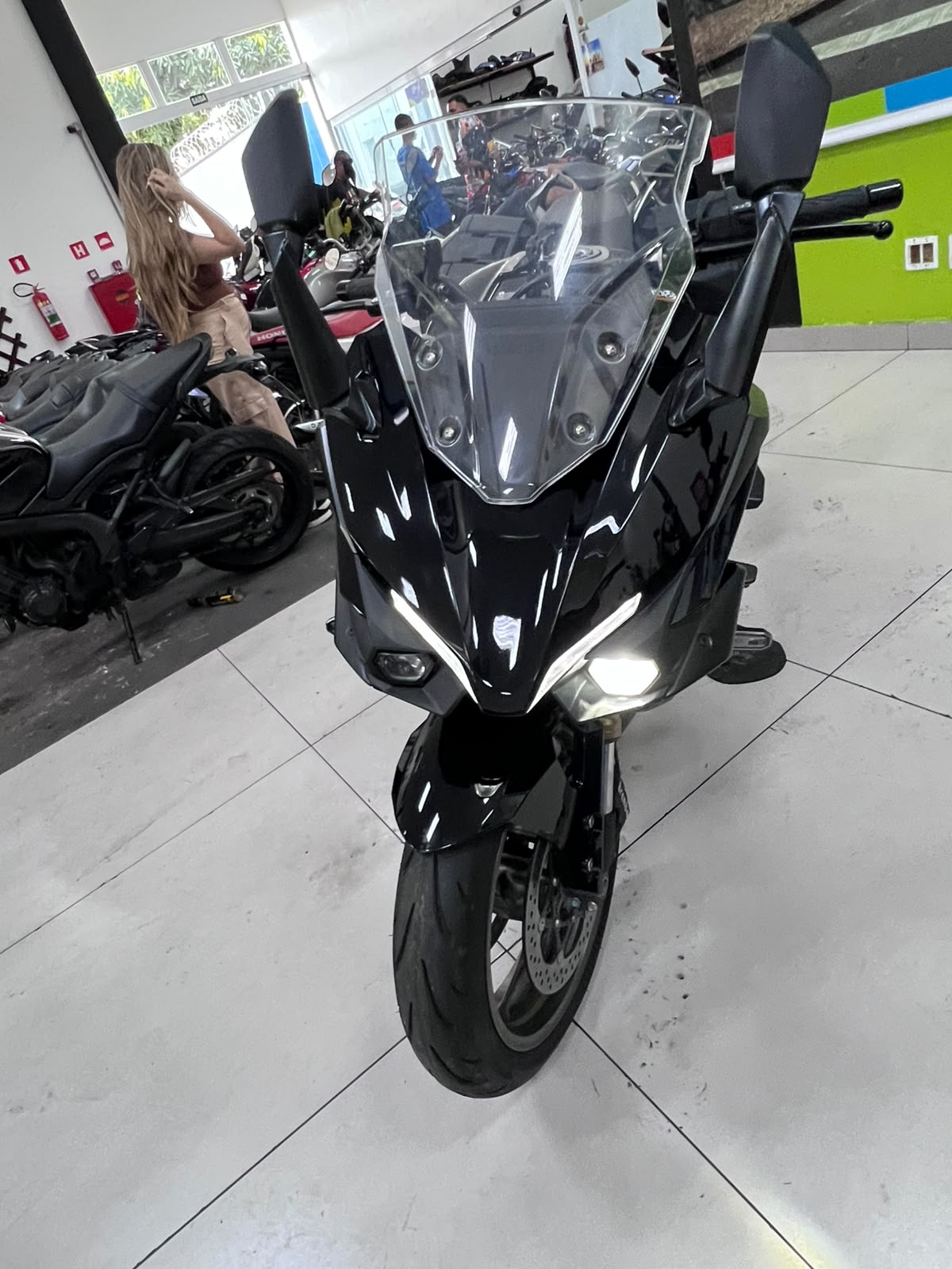 SUZUKI GSX-S1000 GT
