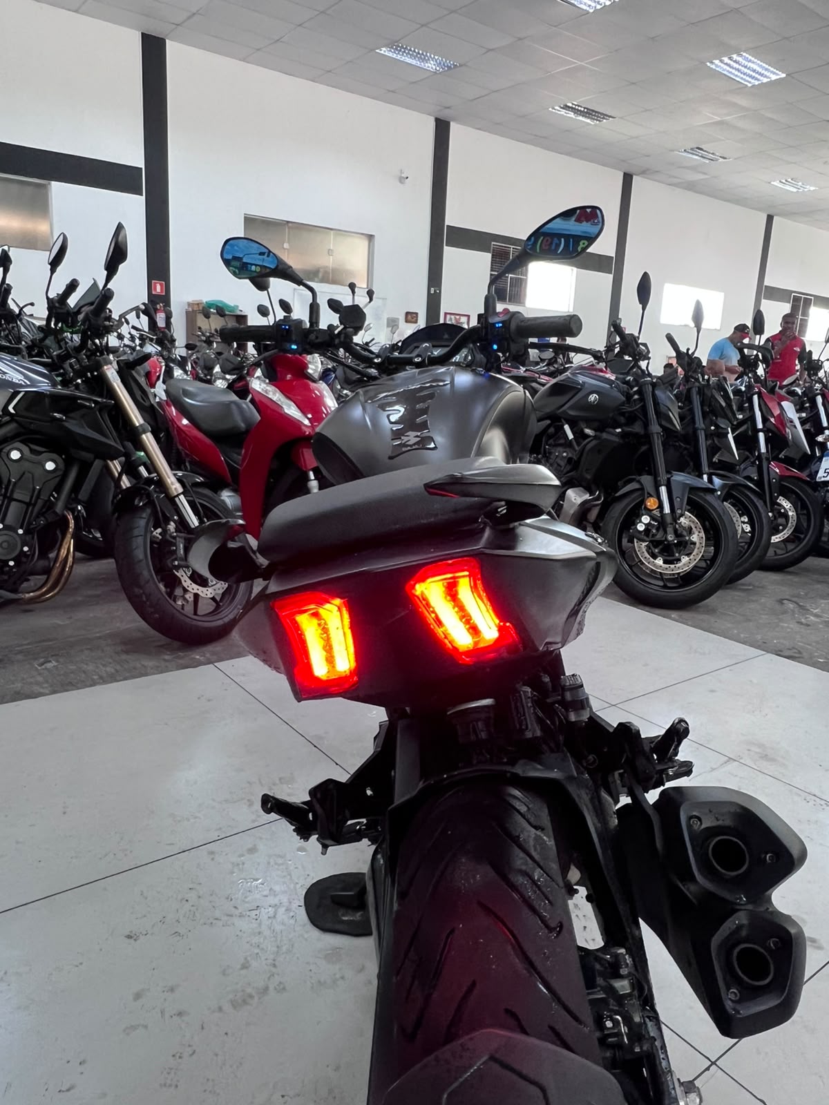 BAJAJ DOMINAR 400