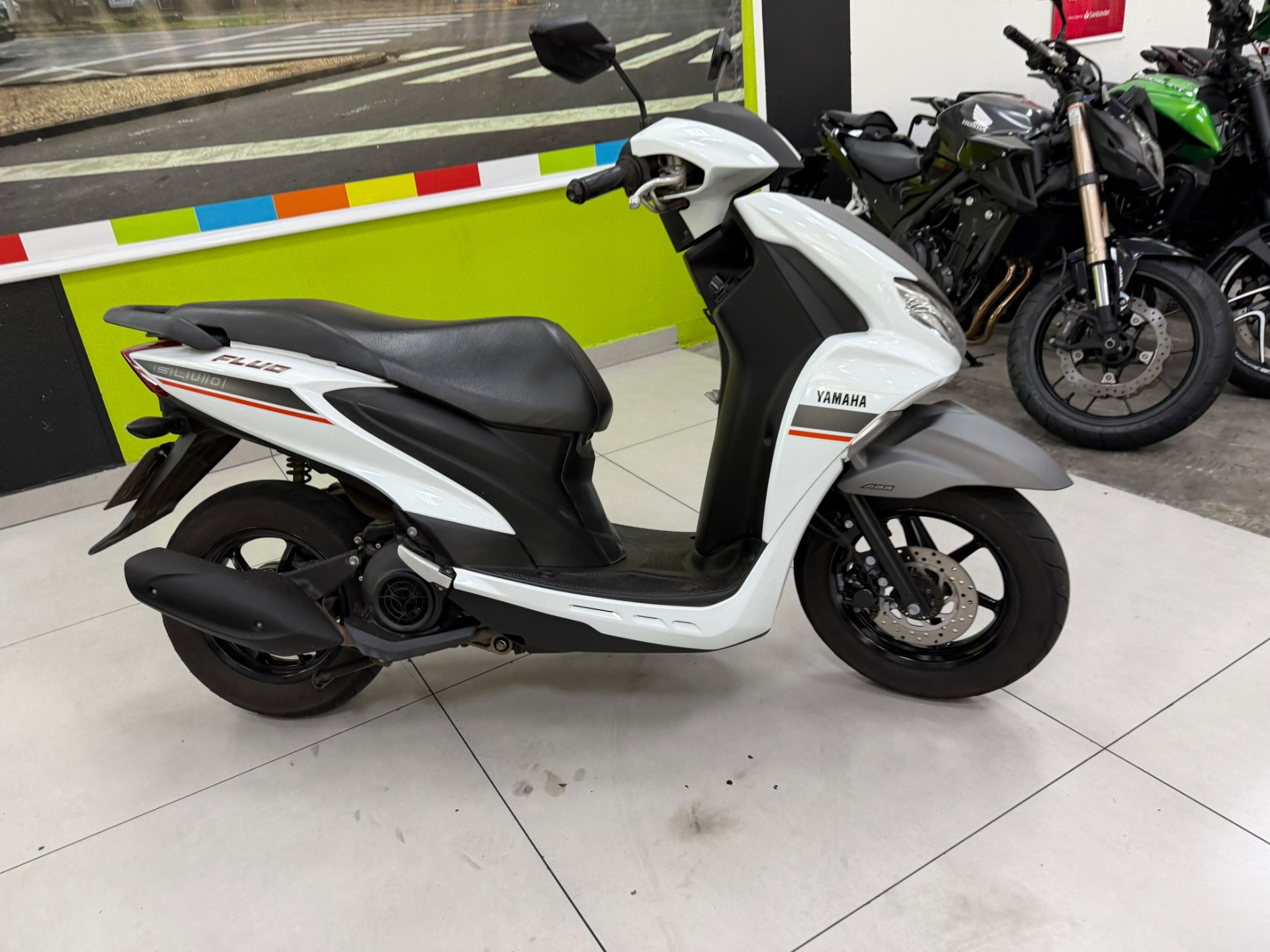 YAMAHA FLUO 125 ABS