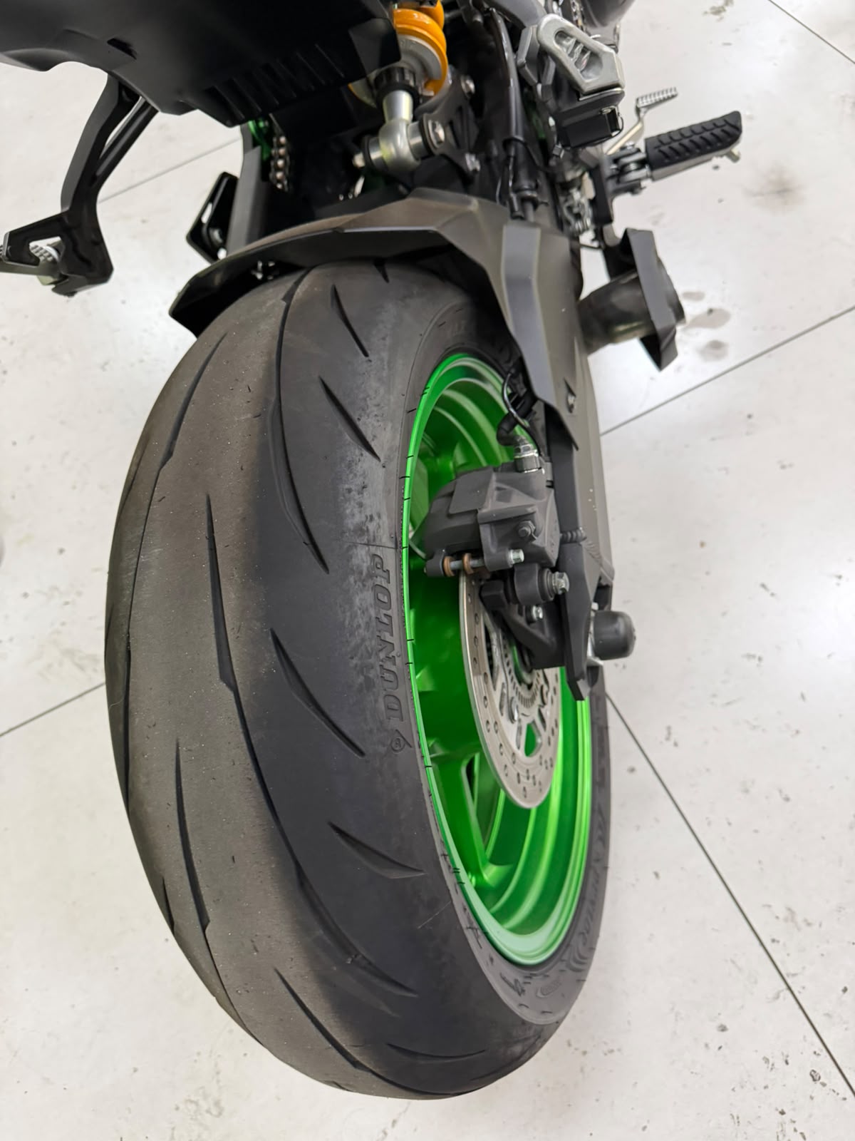 KAWASAKI Z900 R EDITION