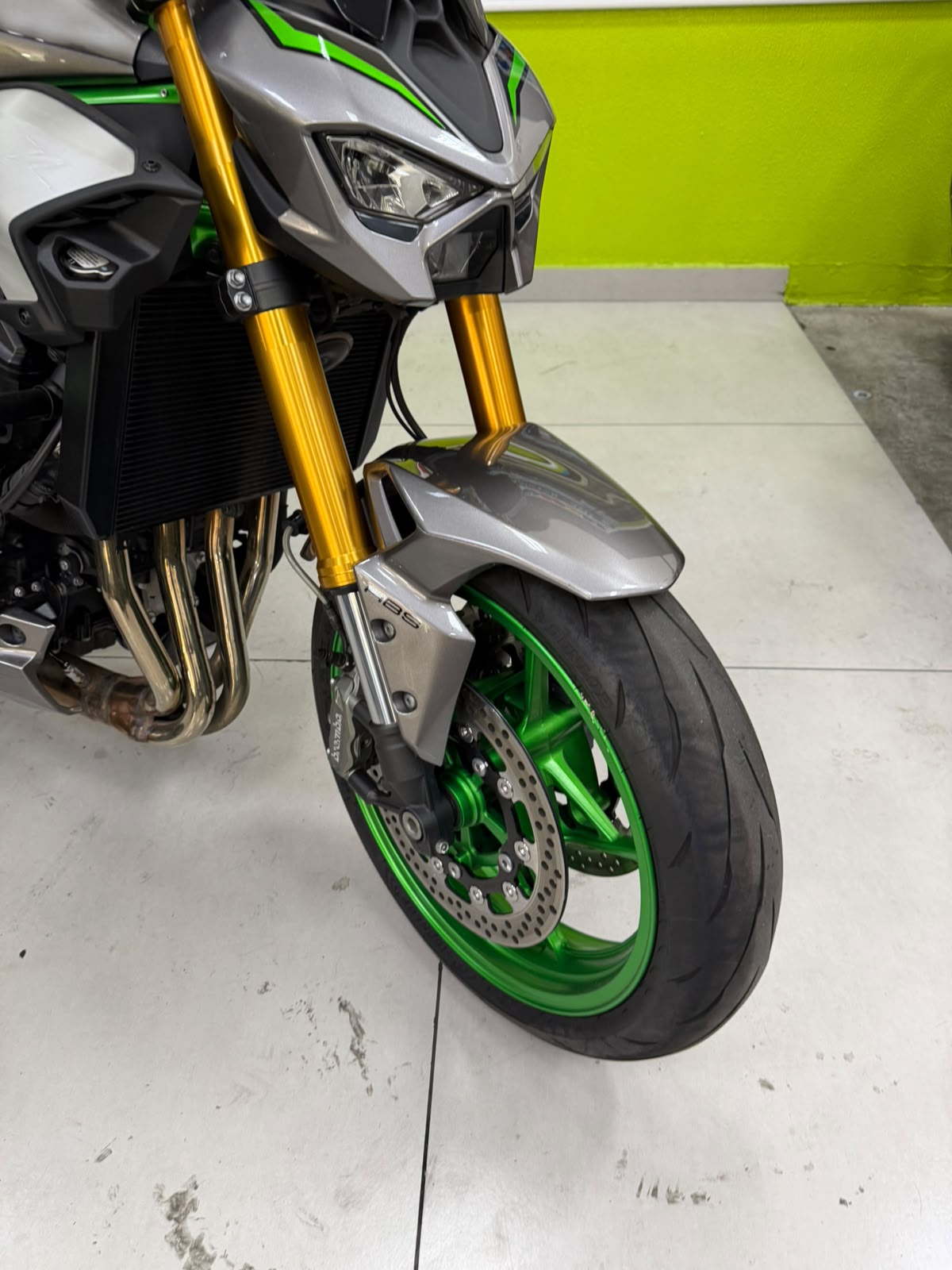 KAWASAKI Z900 R EDITION