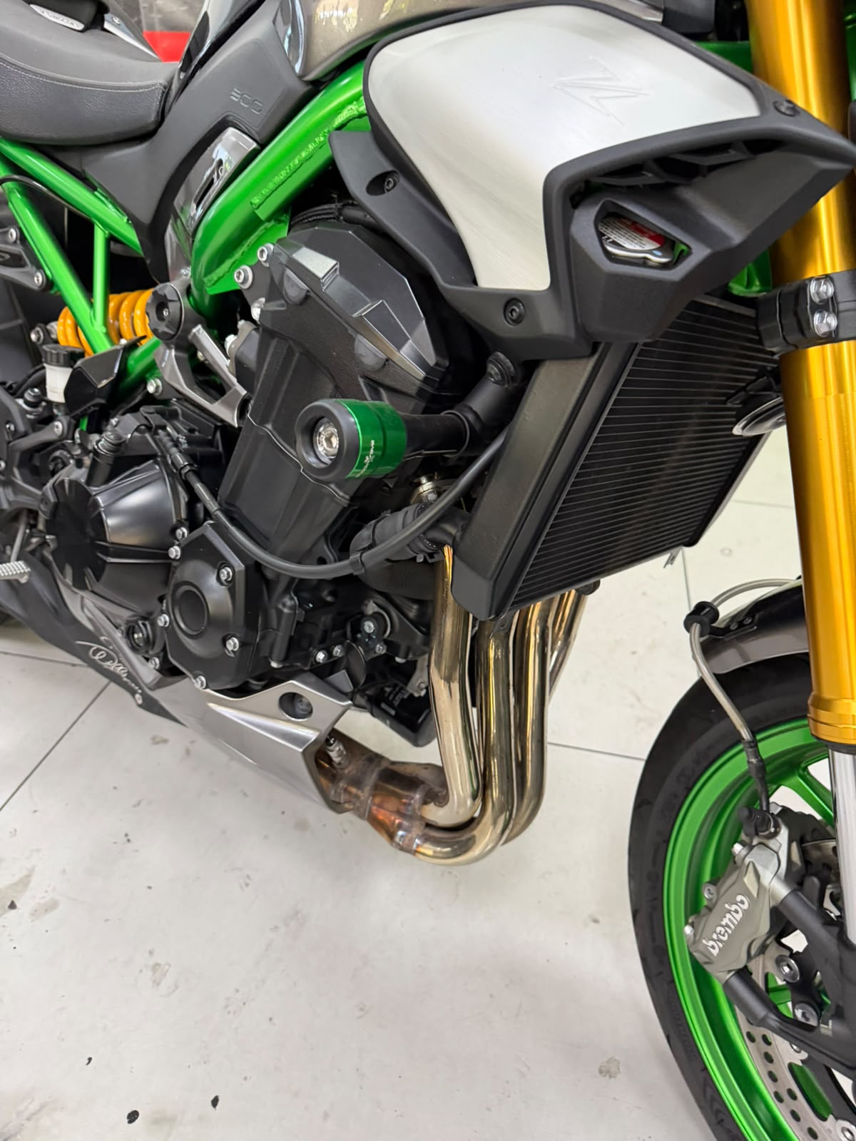 KAWASAKI Z900 R EDITION