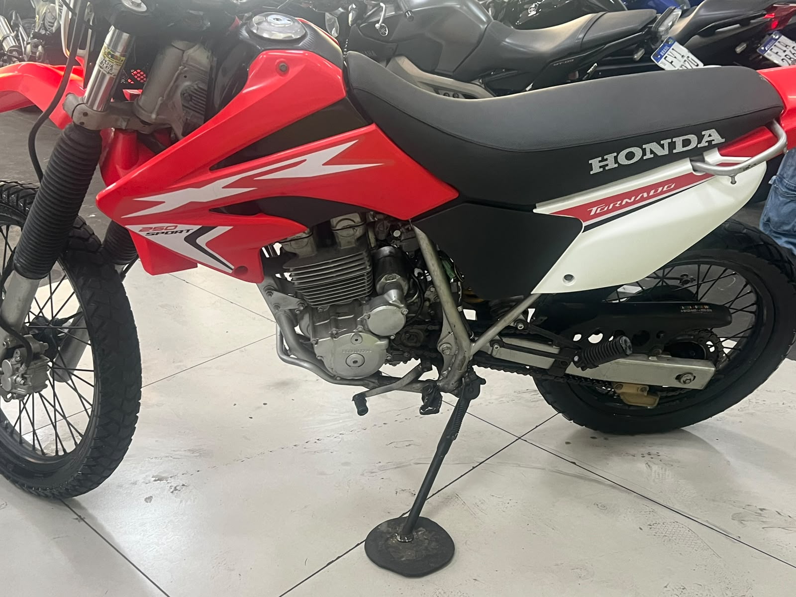 HONDA XR 250 TORNADO