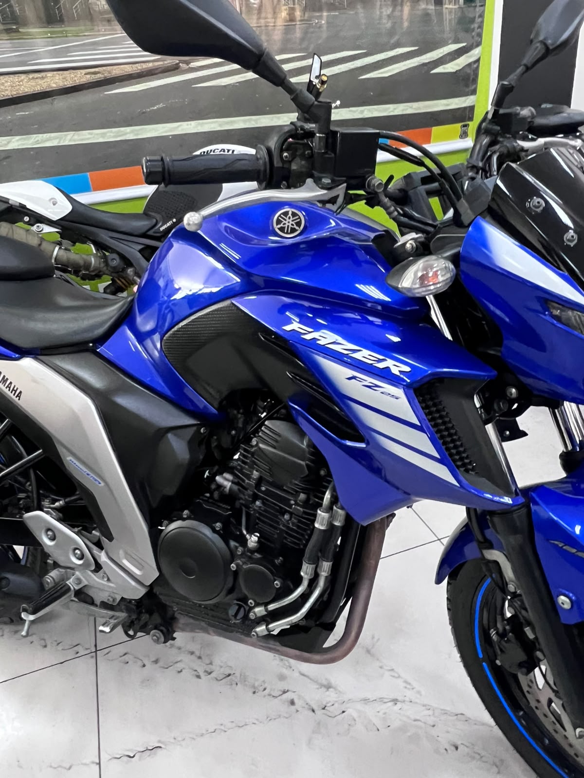 YAMAHA FZ25 FAZER ABS
