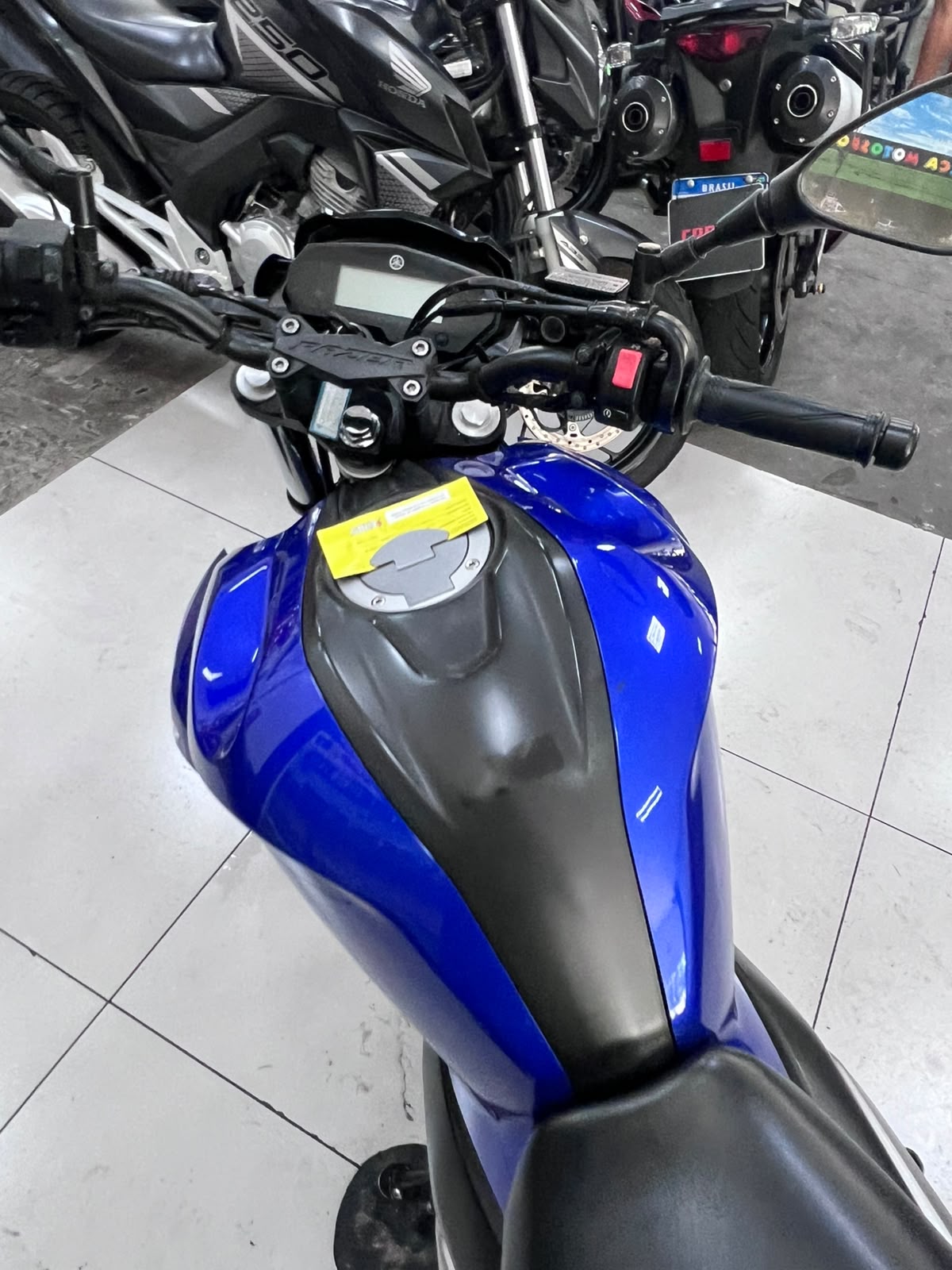 YAMAHA FZ25 FAZER ABS