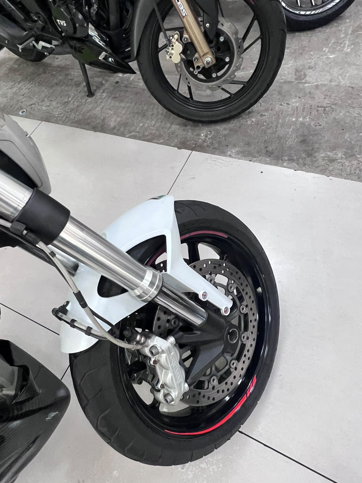 DUCATI MONSTER 796