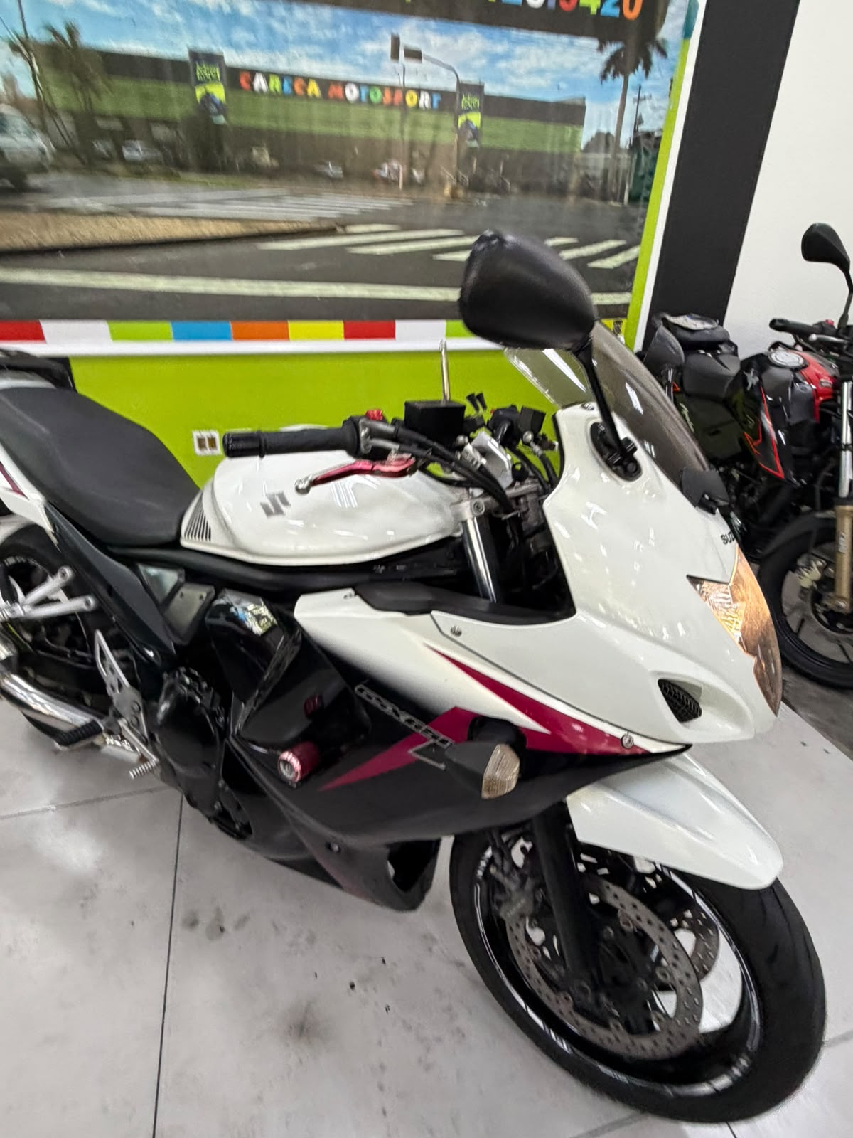 SUZUKI GSX 650 F