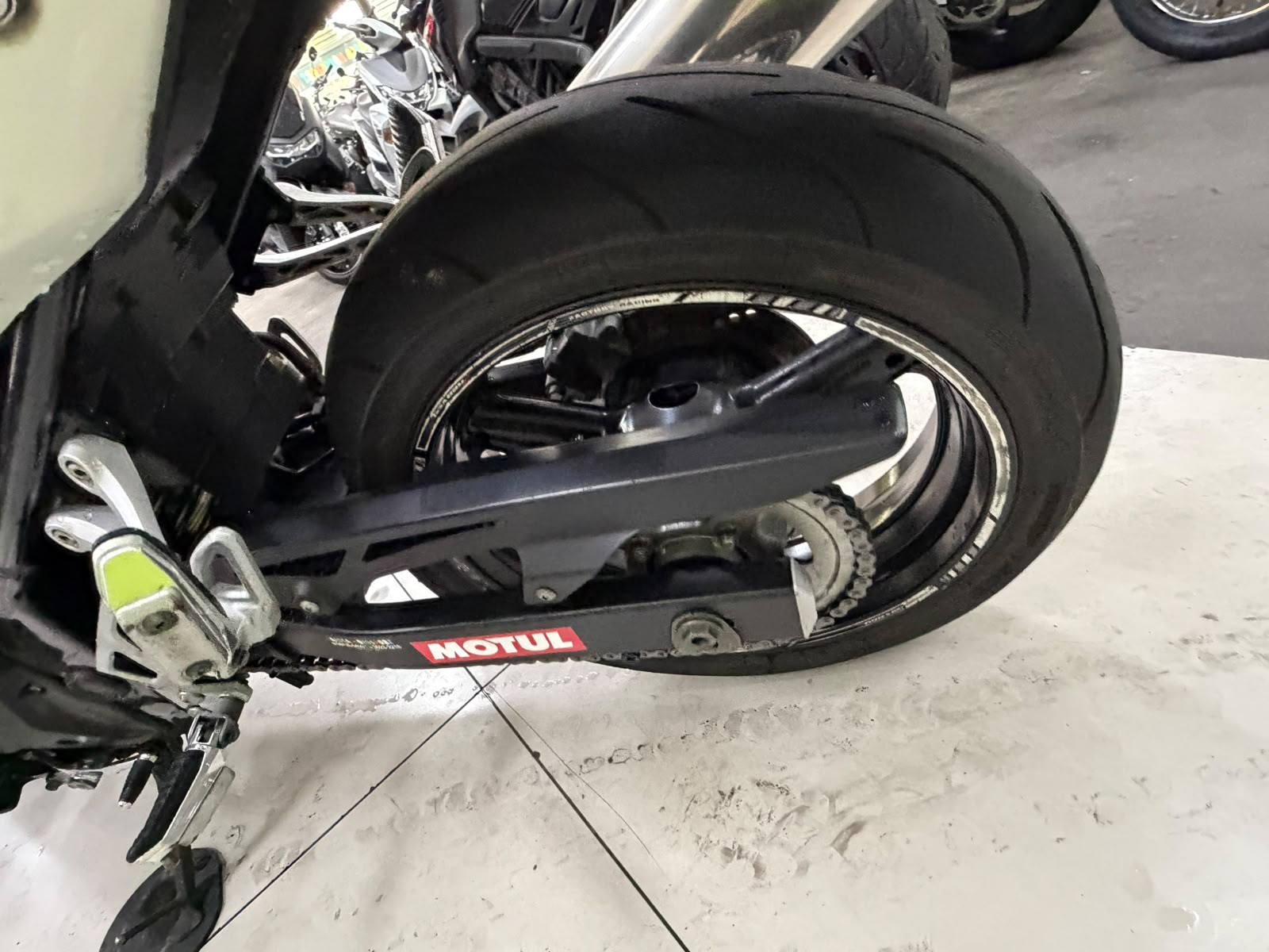 SUZUKI GSX 650 F
