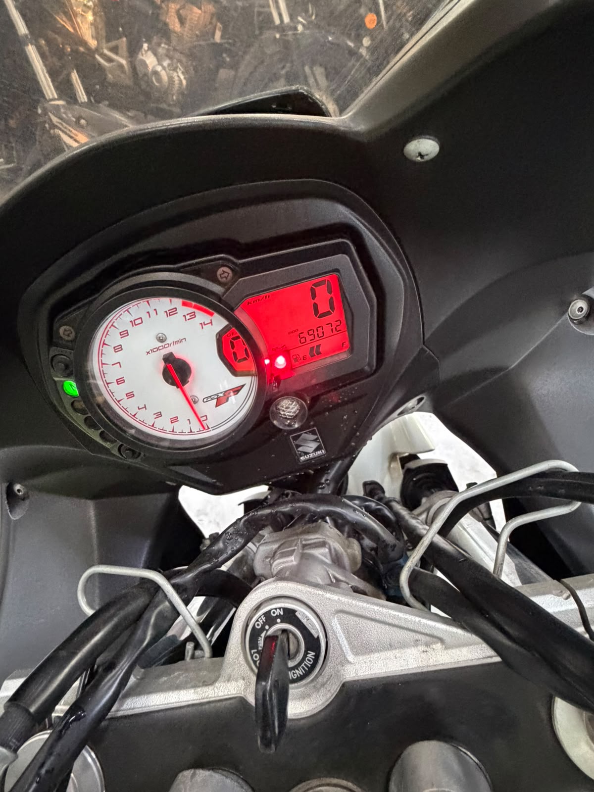 SUZUKI GSX 650 F