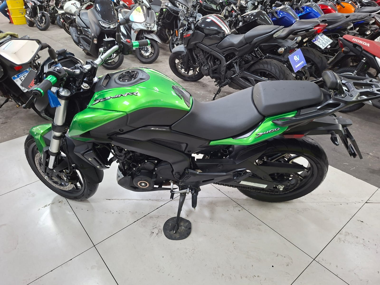 BAJAJ DOMINAR 400