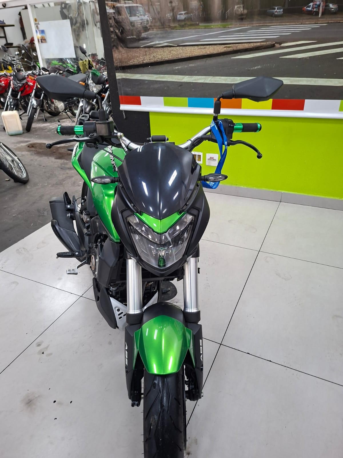 BAJAJ DOMINAR 400