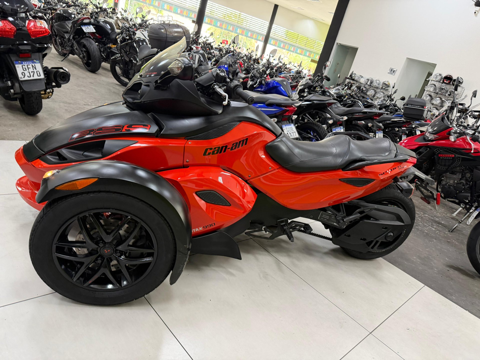 CAN-AM SPYDER RS-S