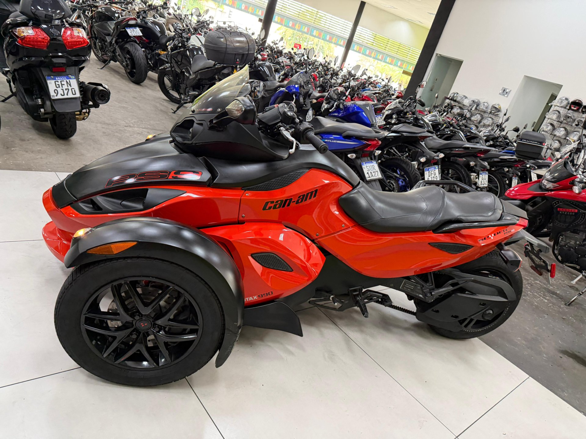 CAN-AM SPYDER RS-S