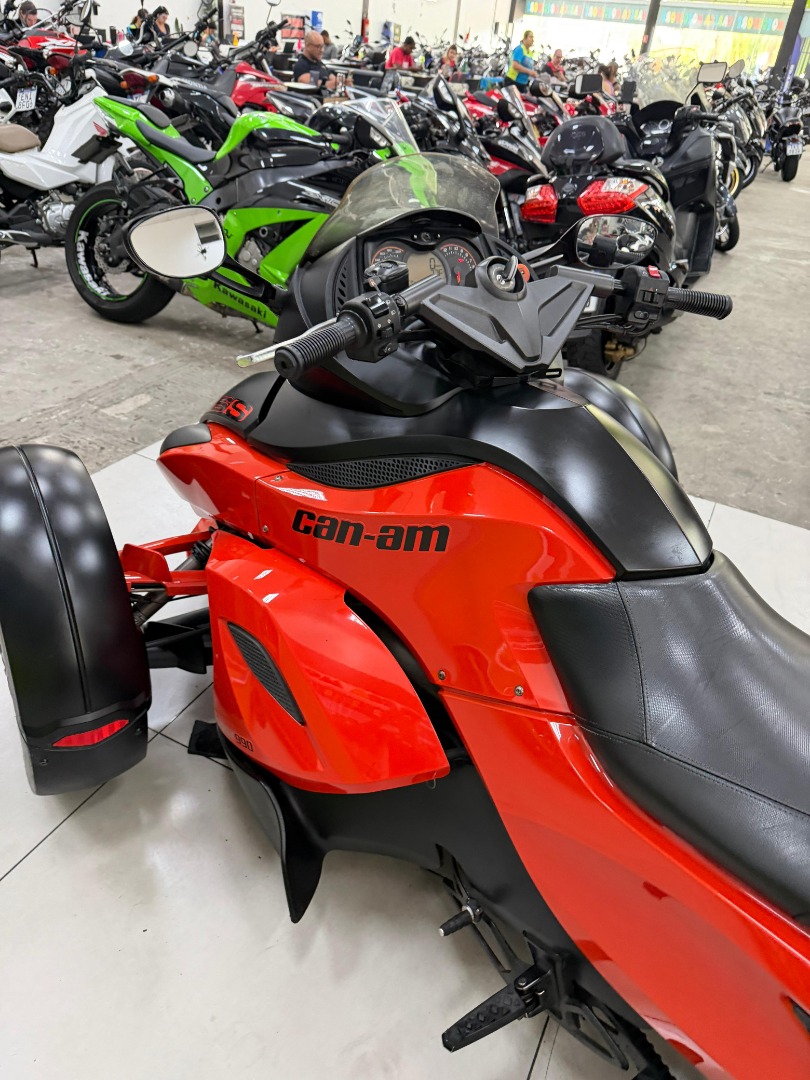 CAN-AM SPYDER RS-S