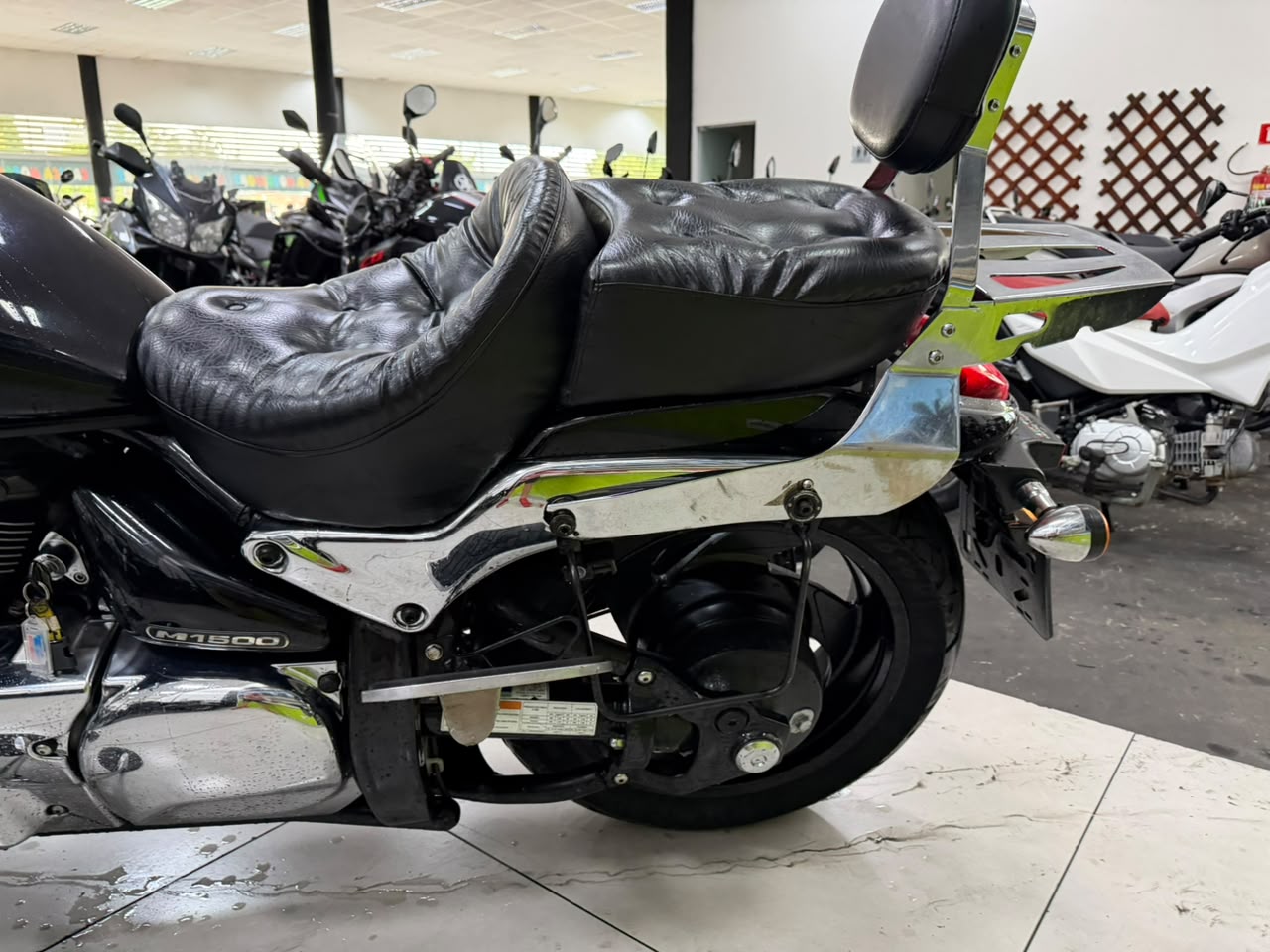 SUZUKI BOULEVARD M1500