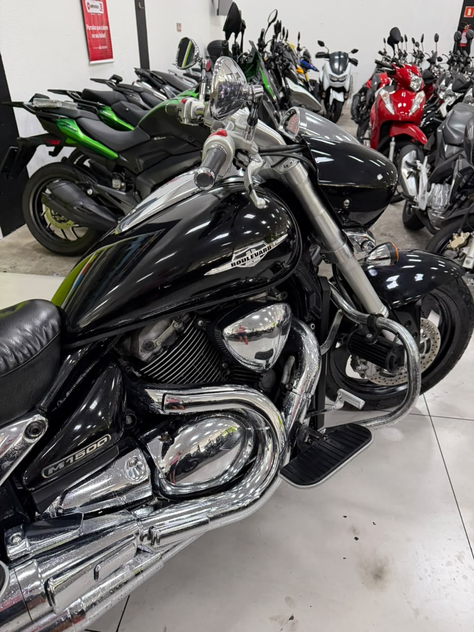 SUZUKI BOULEVARD M1500