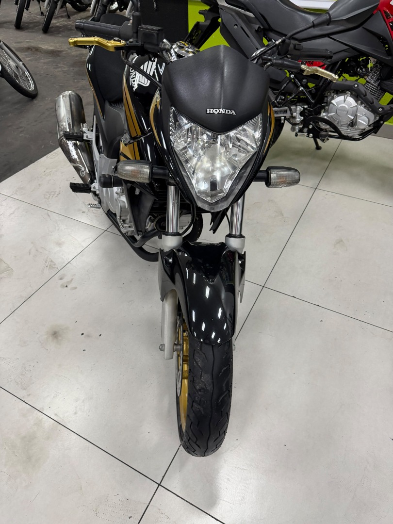 HONDA CB 300R