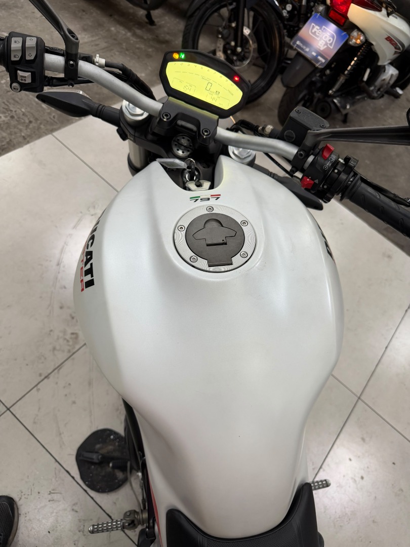 DUCATI MONSTER 797