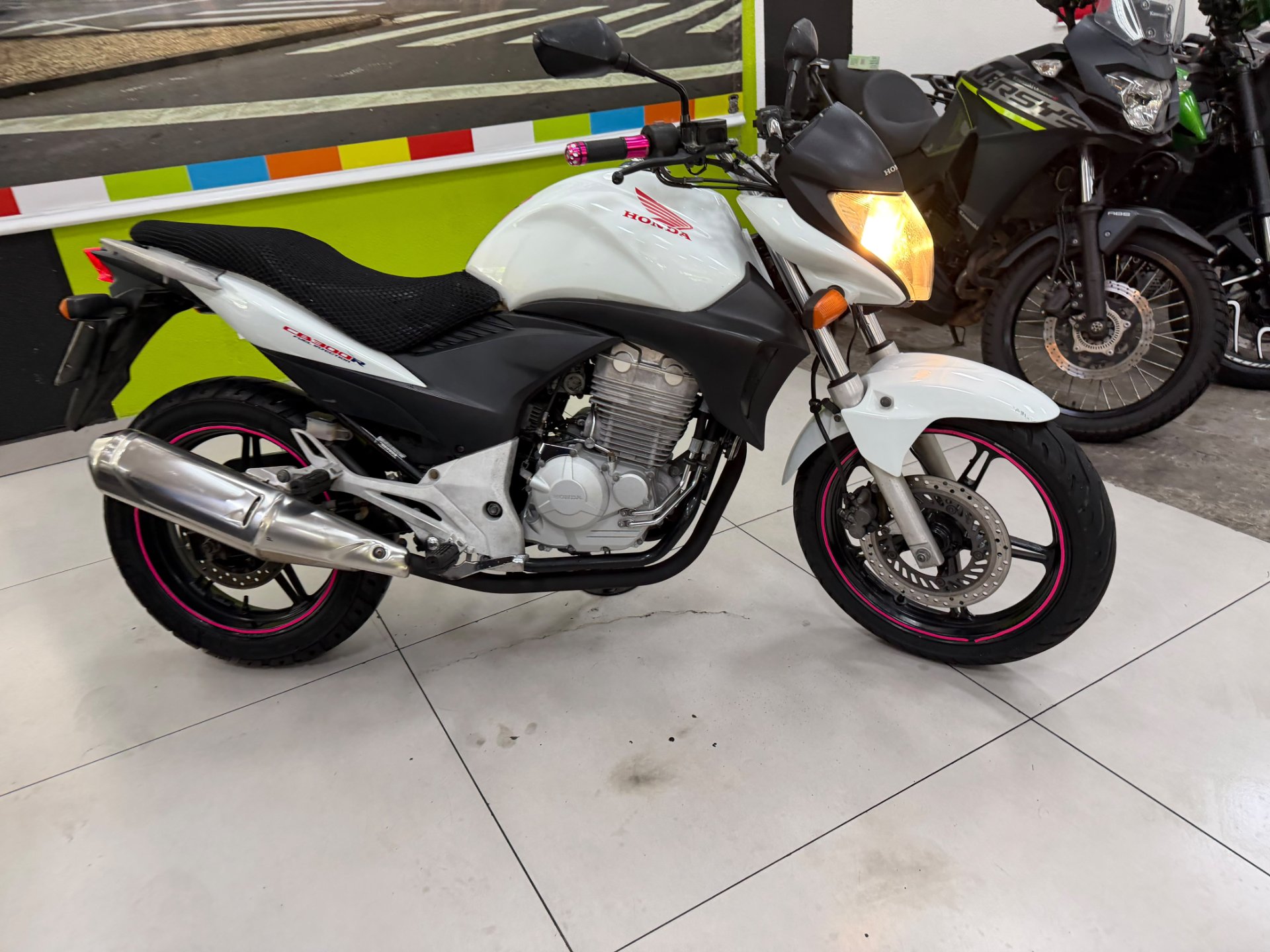 HONDA CB 300R