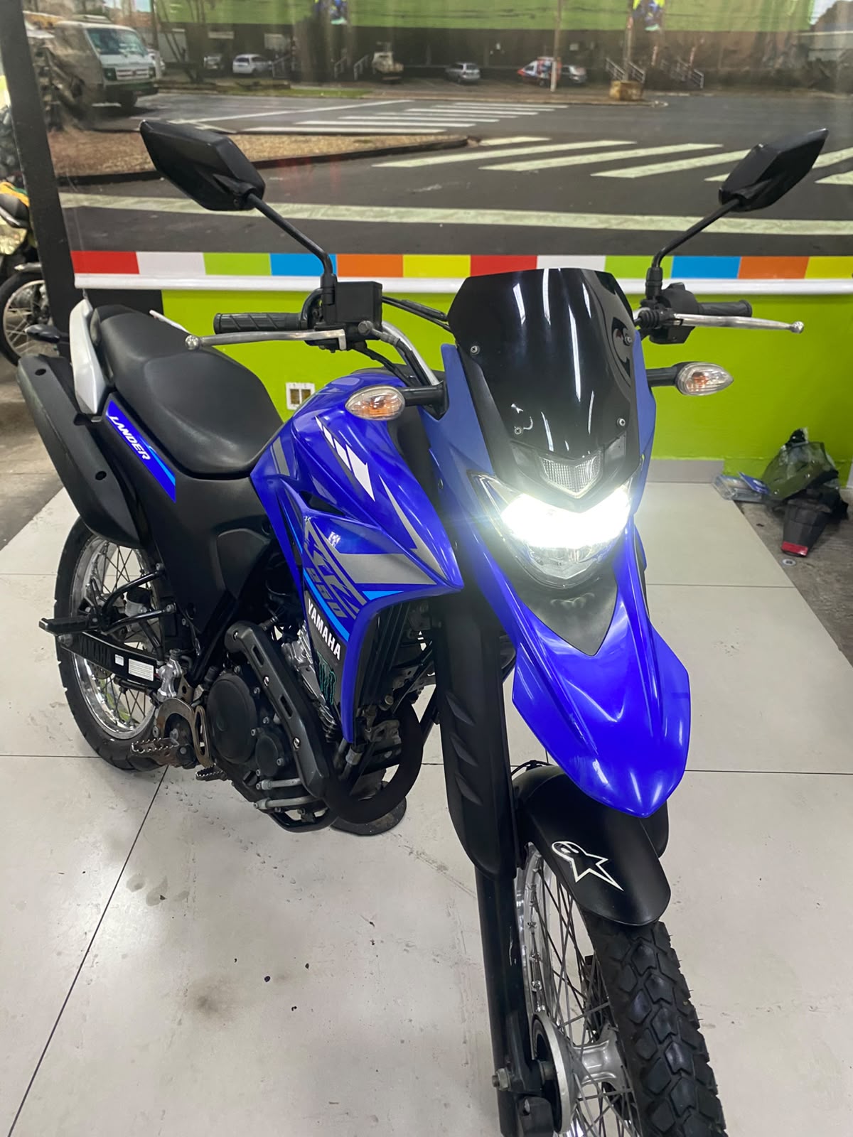YAMAHA XTZ 250 LANDER CONNECTED