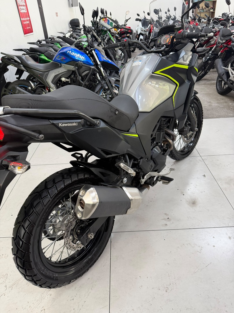 KAWASAKI VERSYS-X 300
