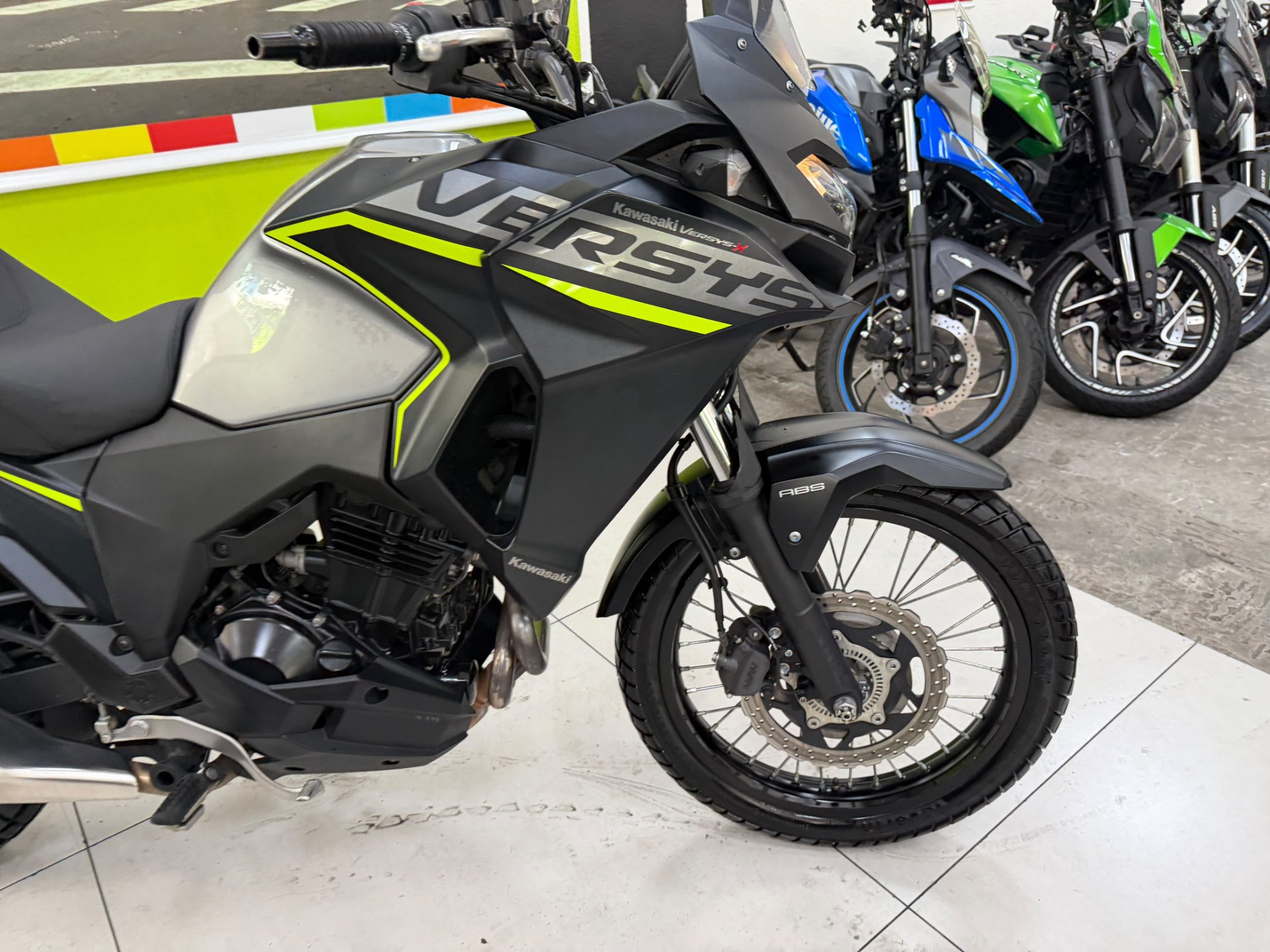 KAWASAKI VERSYS-X 300