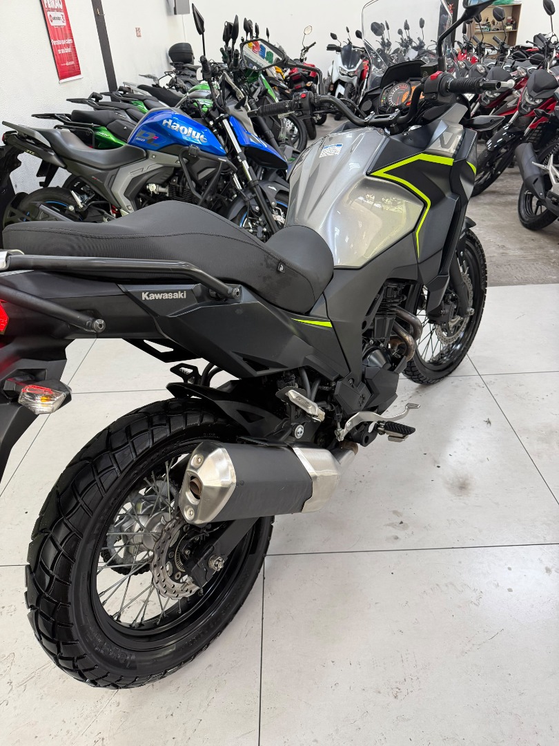 KAWASAKI VERSYS-X 300